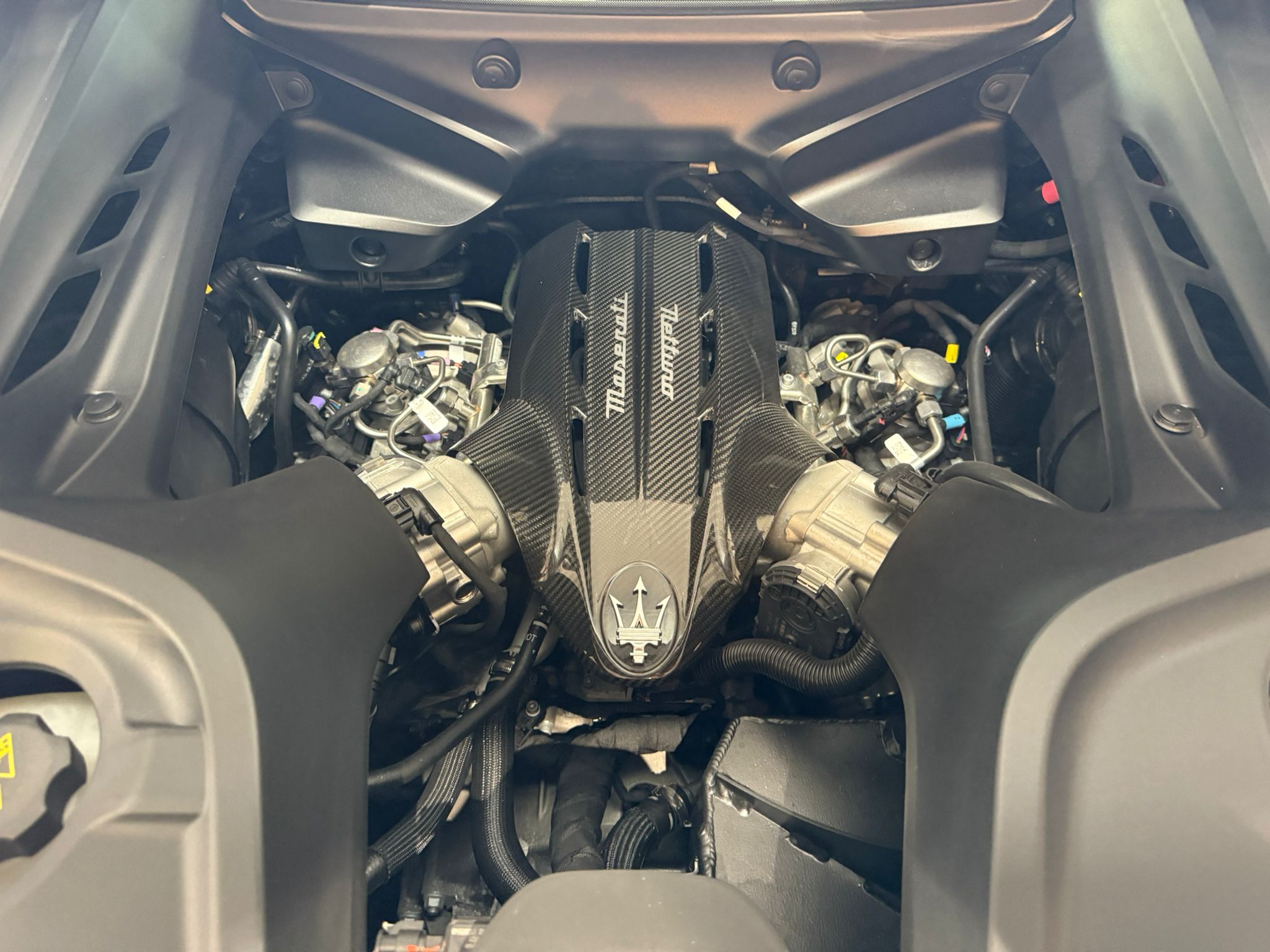 2022 Maserati MC20 — Photo 12 / 12