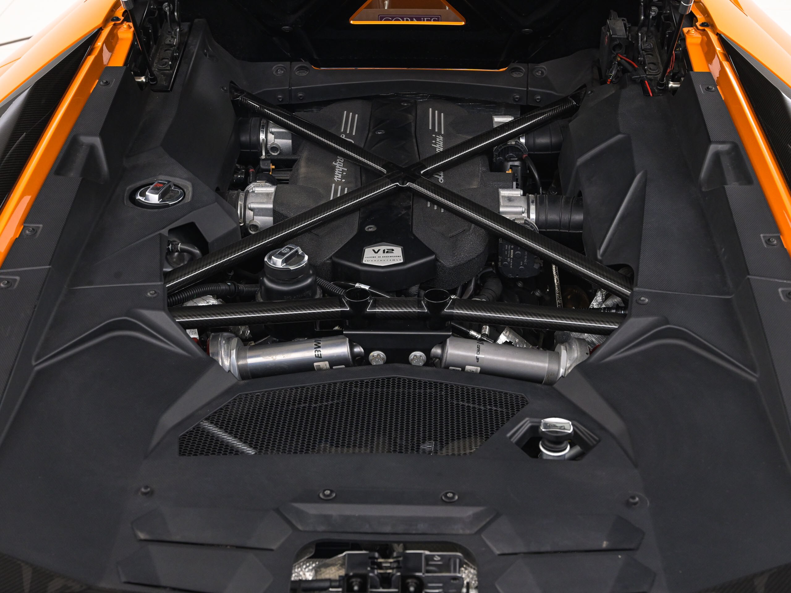 2018 Lamborghini Aventador Roadster S — Photo 23 / 24