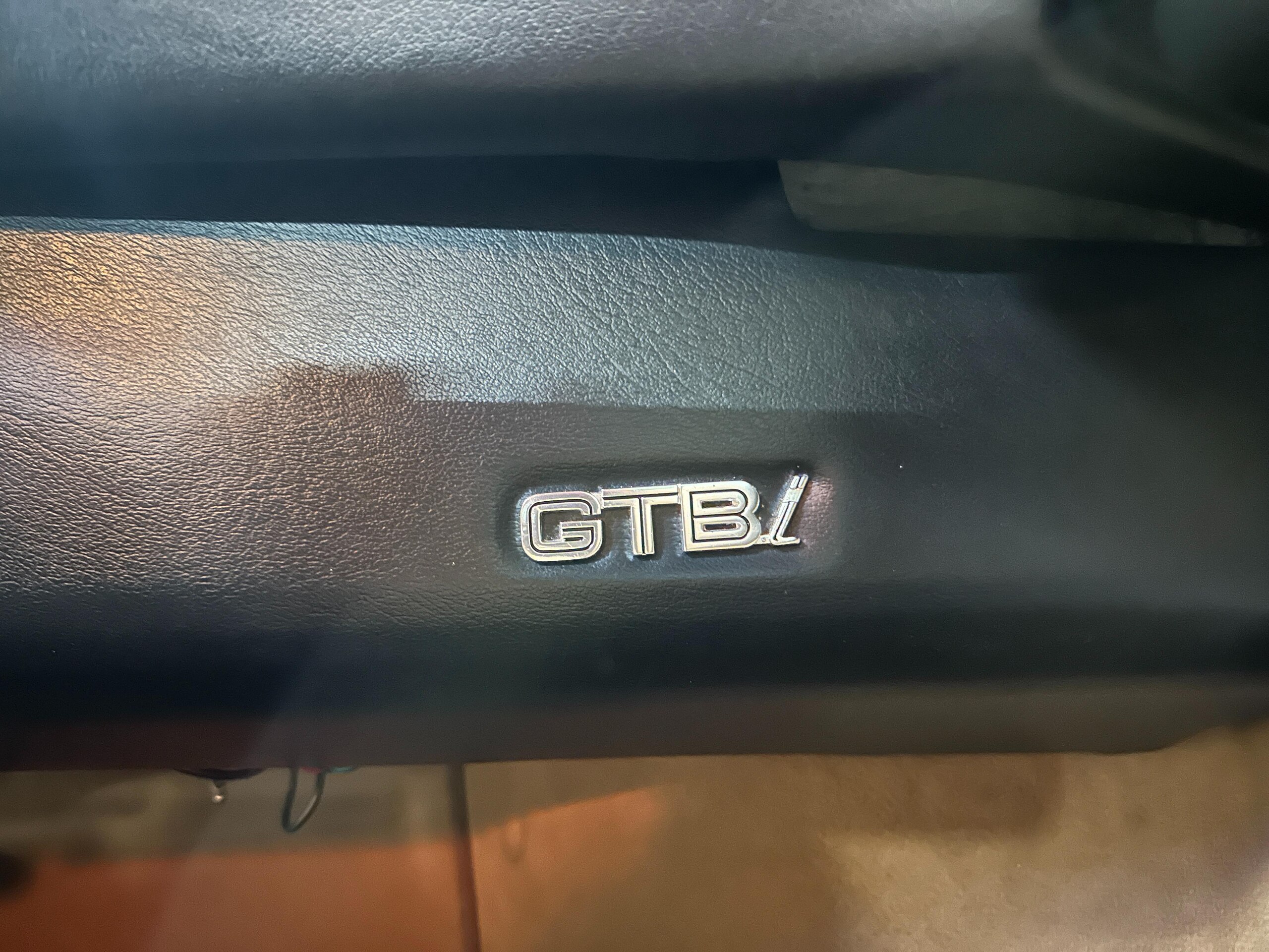 1986 Ferrari 308 GTB — Photo 14 / 20