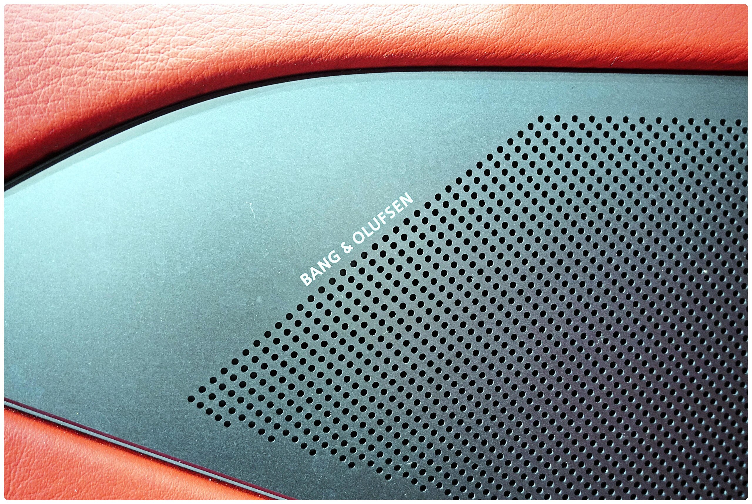 2013 Aston Martin Rapide — Photo 14 / 22