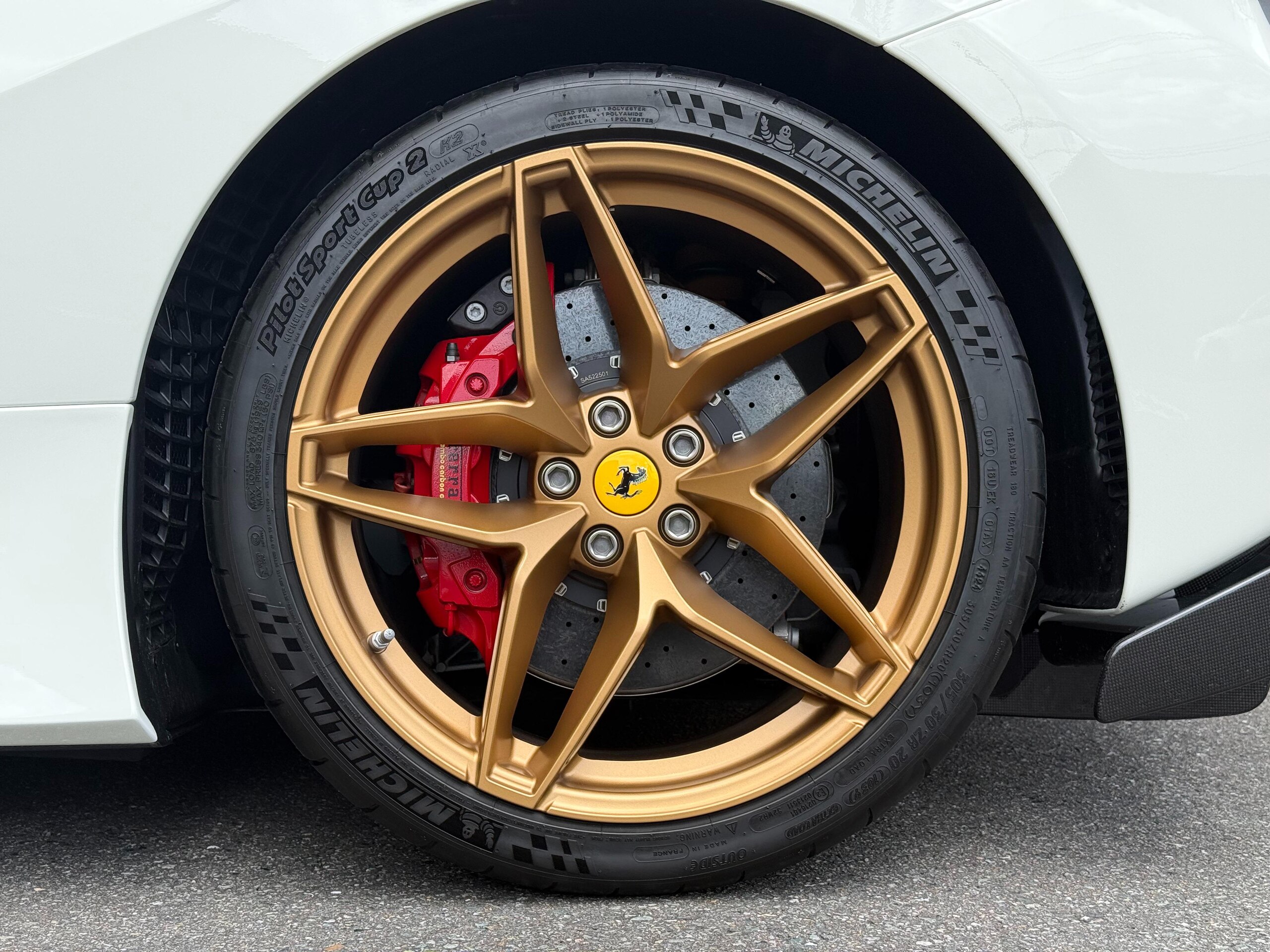 2020 Ferrari 488 Pista Spider — Photo 19 / 40