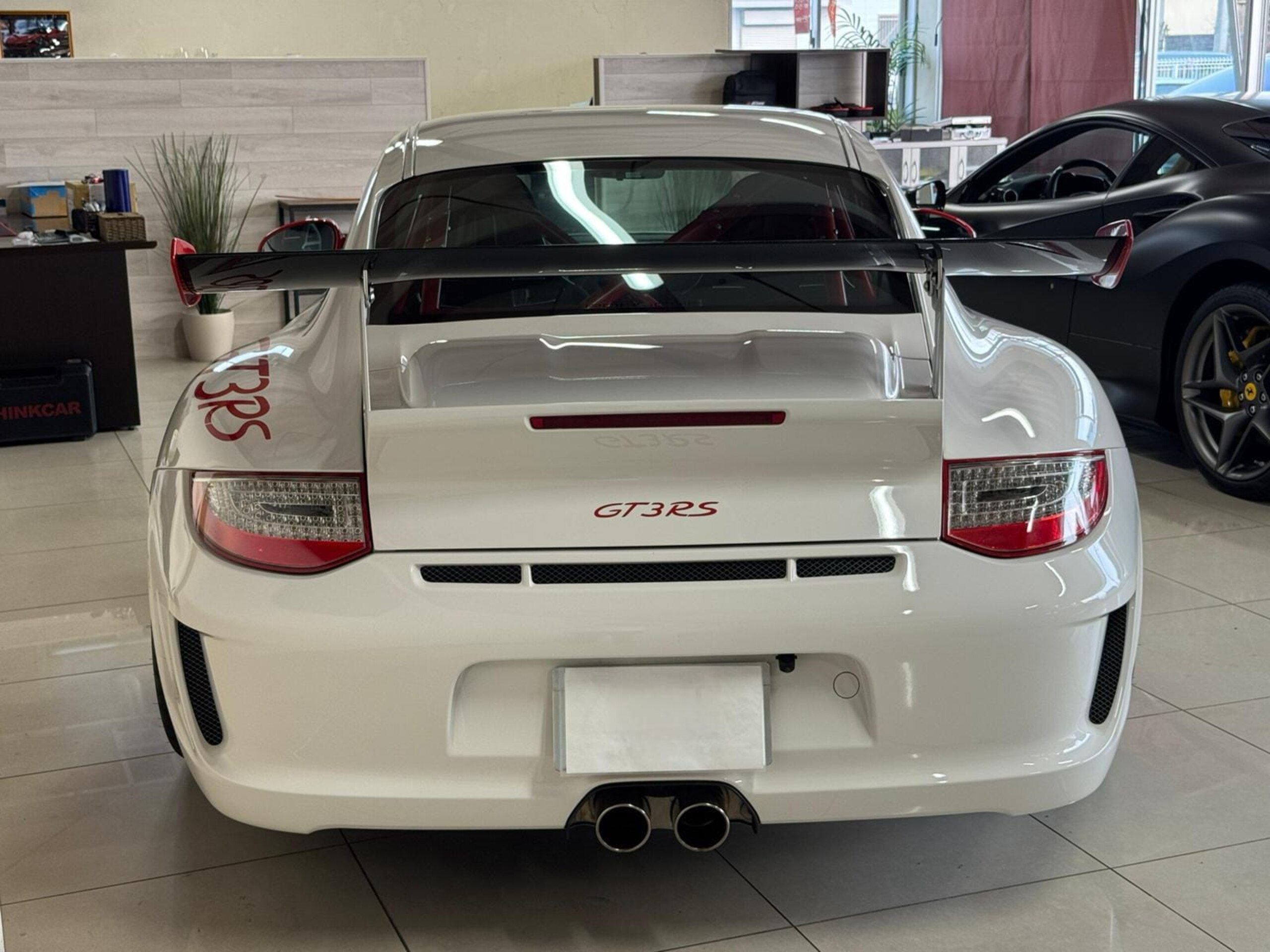 2011 Porsche 911 GT3 RS — Photo 13 / 40