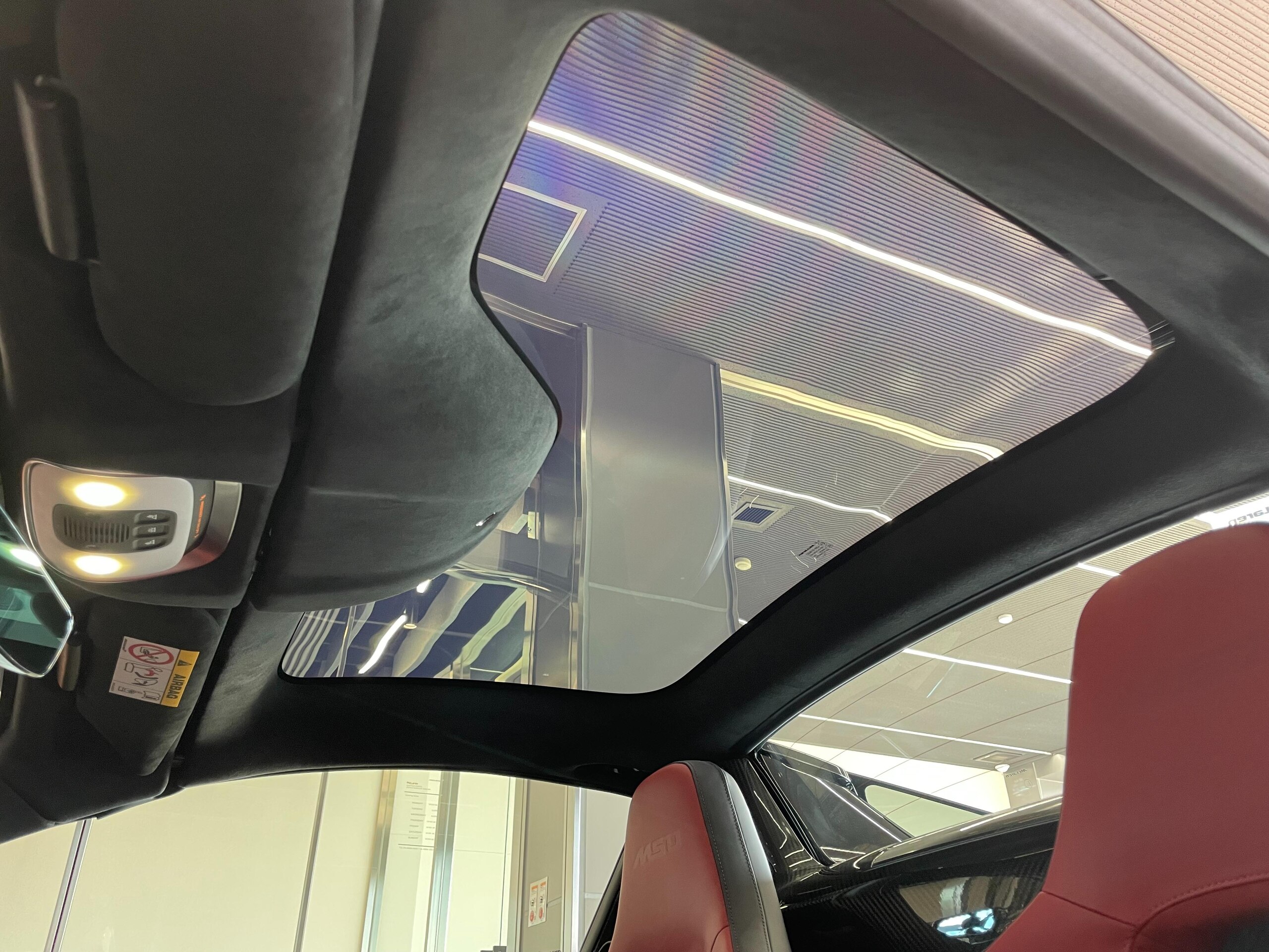 2024 McLaren 750S Spider — Photo 13 / 18
