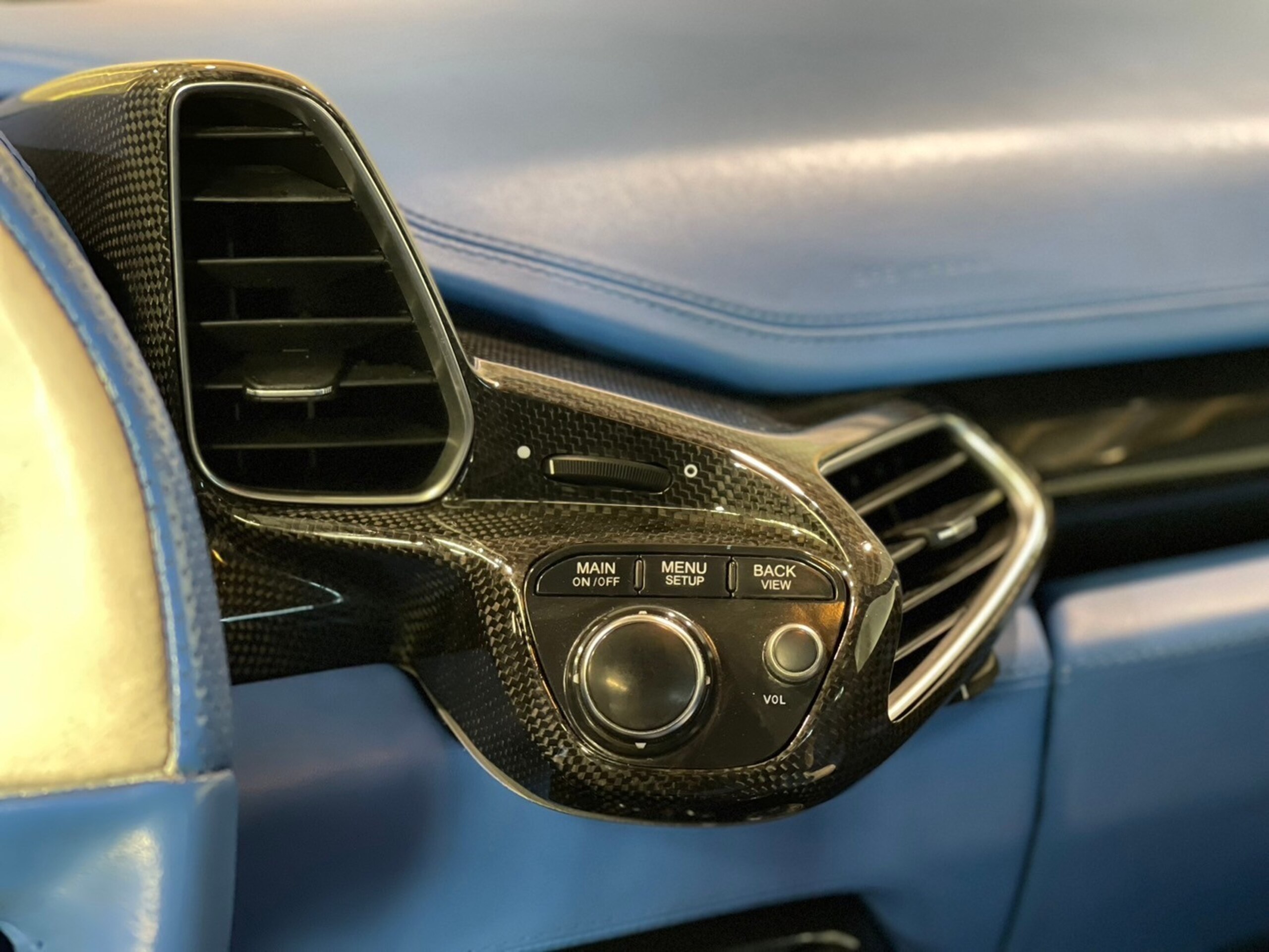2010 Ferrari 458 Italia F1 DCT — Photo 16 / 21