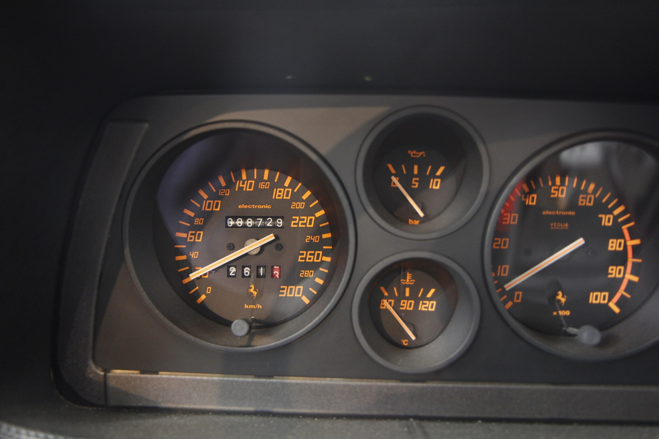 1990 Ferrari 348 TB — Photo 13 / 18