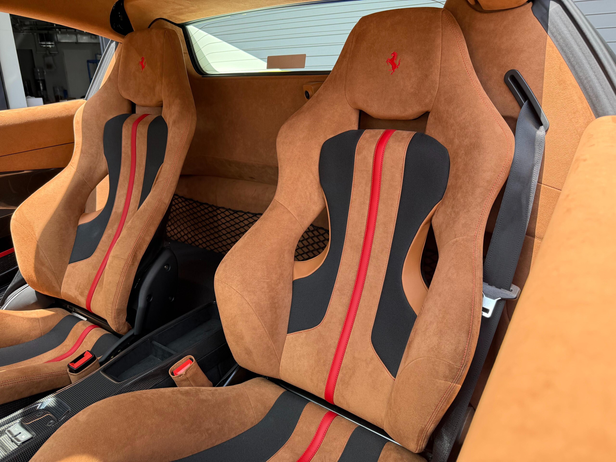 2020 Ferrari 488 Pista Spider — Photo 30 / 40