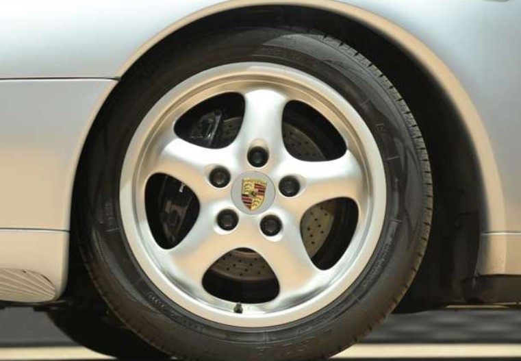 1994 Porsche 911 Carrera — Photo 17 / 18