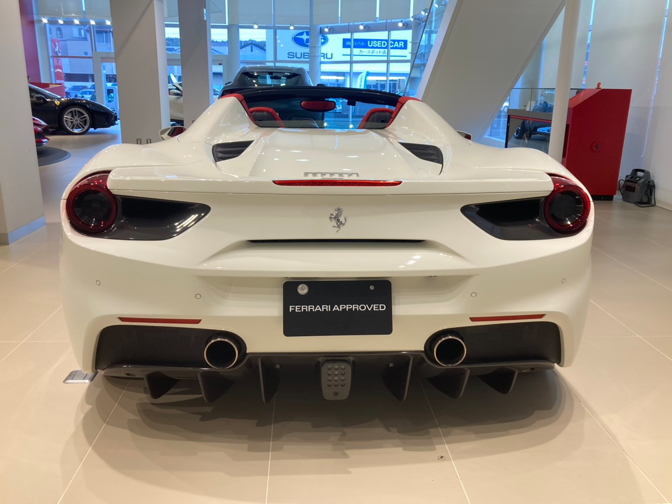 2016 Ferrari 488 Spider — Photo 7 / 35