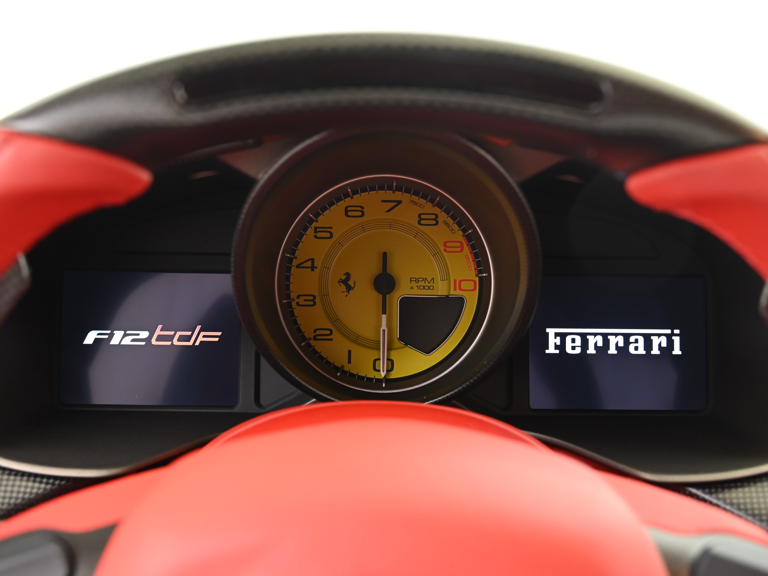 2016 Ferrari F12tdf — Photo 11 / 16