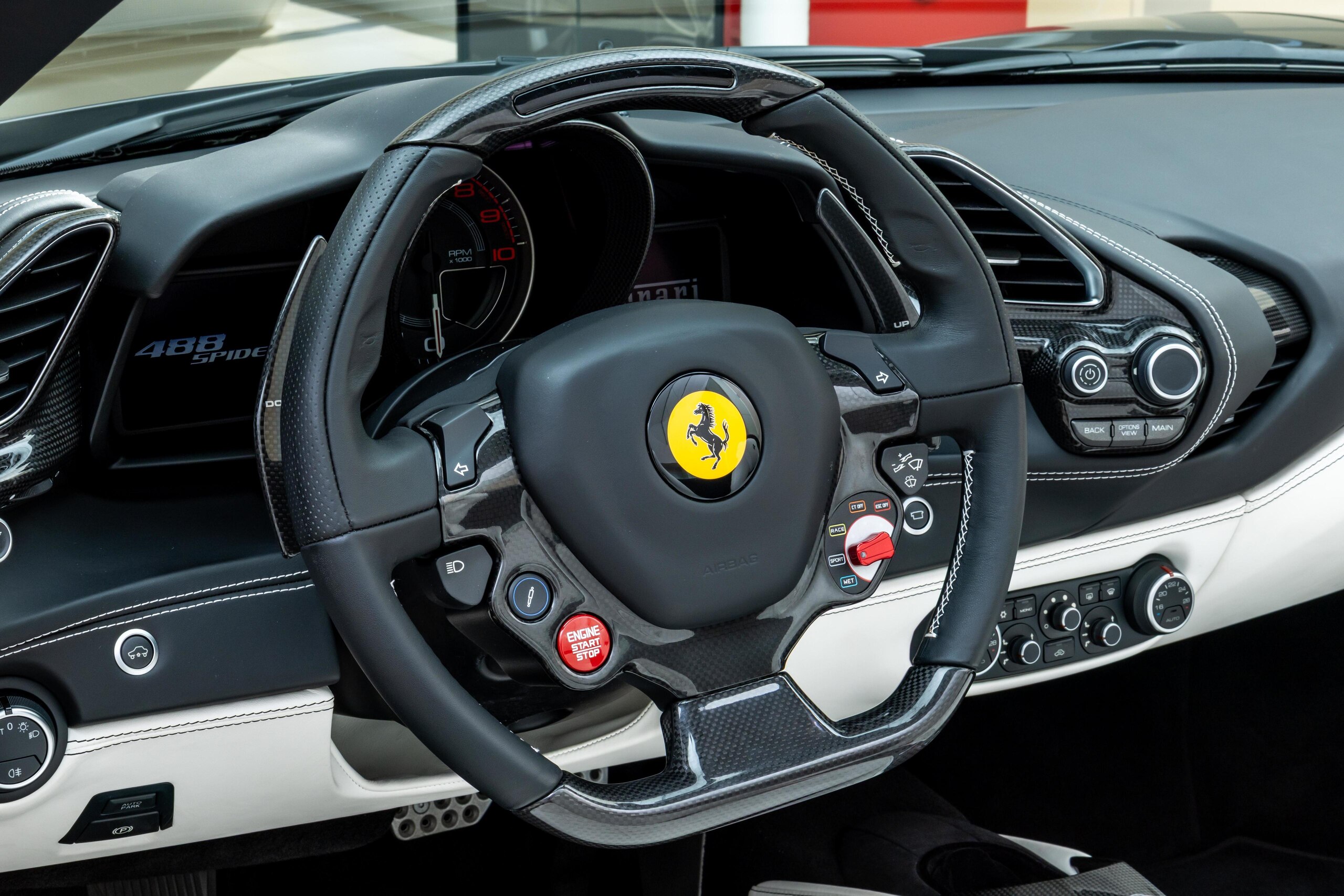 2016 Ferrari 488 Spider — Photo 21 / 35