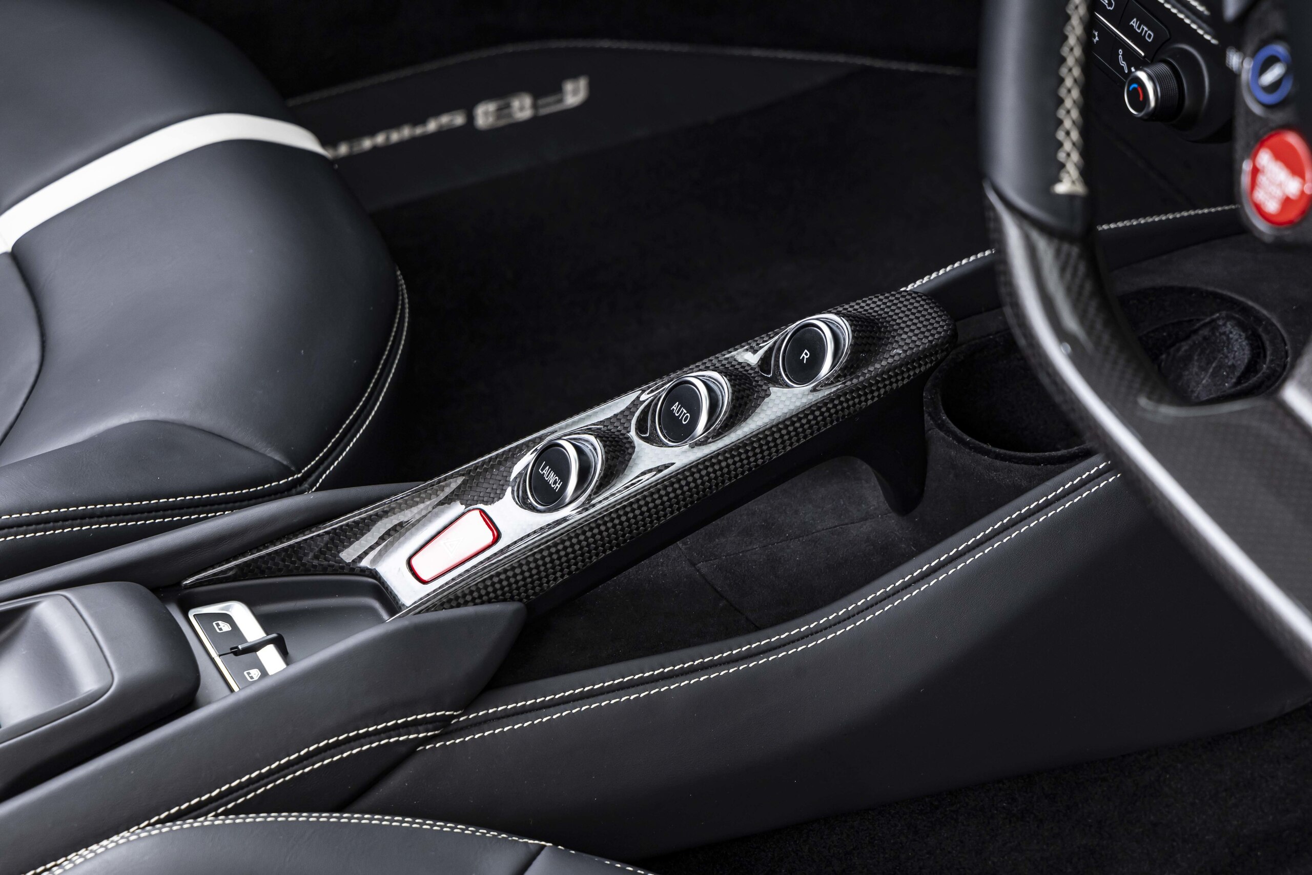 2022 Ferrari F8 Spider — Photo 8 / 32