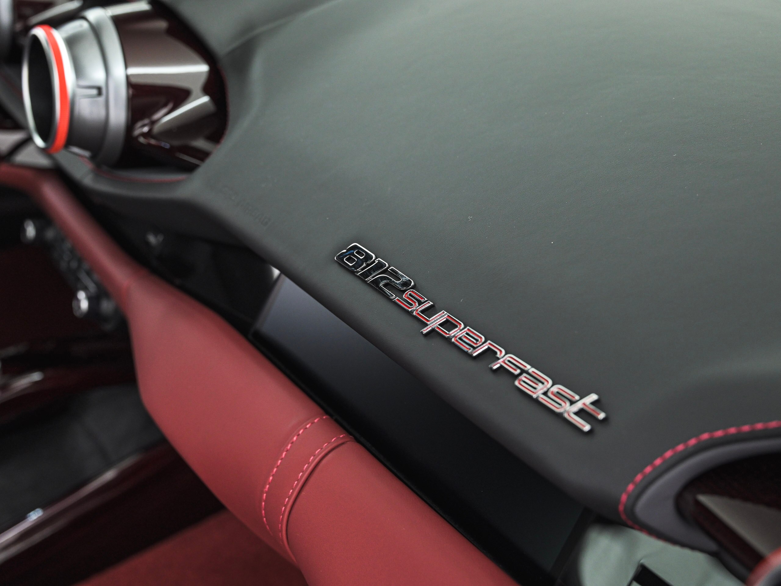 2021 Ferrari 812 Superfast — Photo 19 / 31