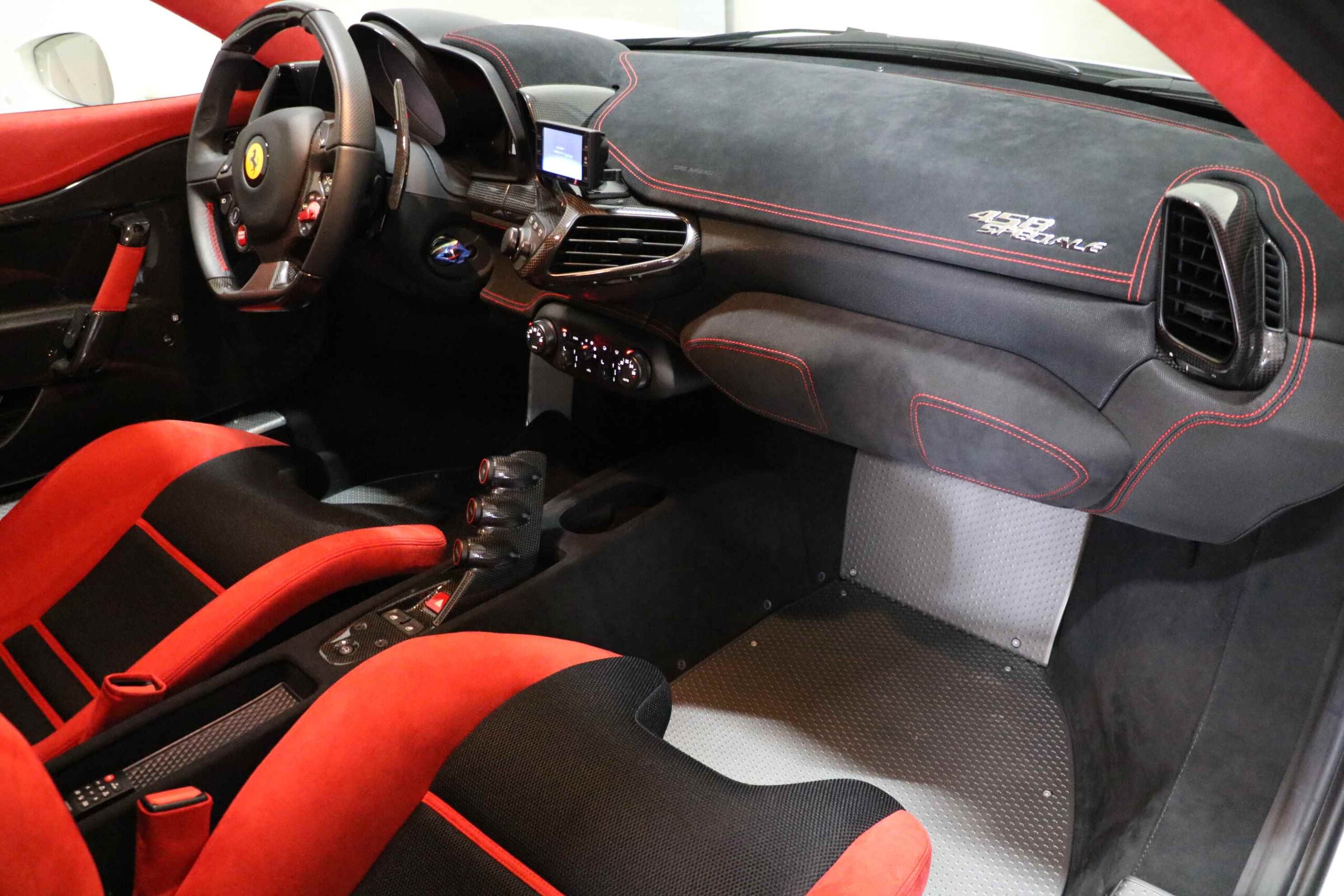 2014 Ferrari 458 Speciale — Photo 8 / 12