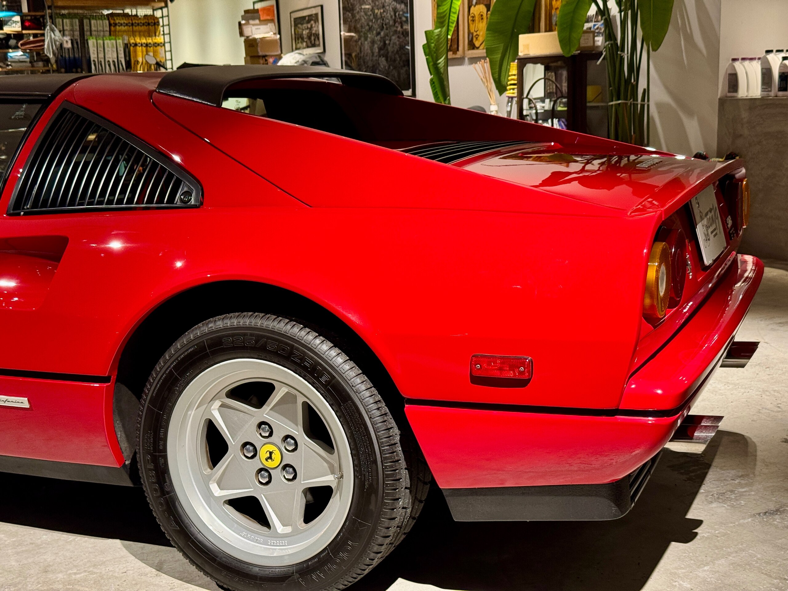 1994 Ferrari 328GTS — Photo 17 / 17