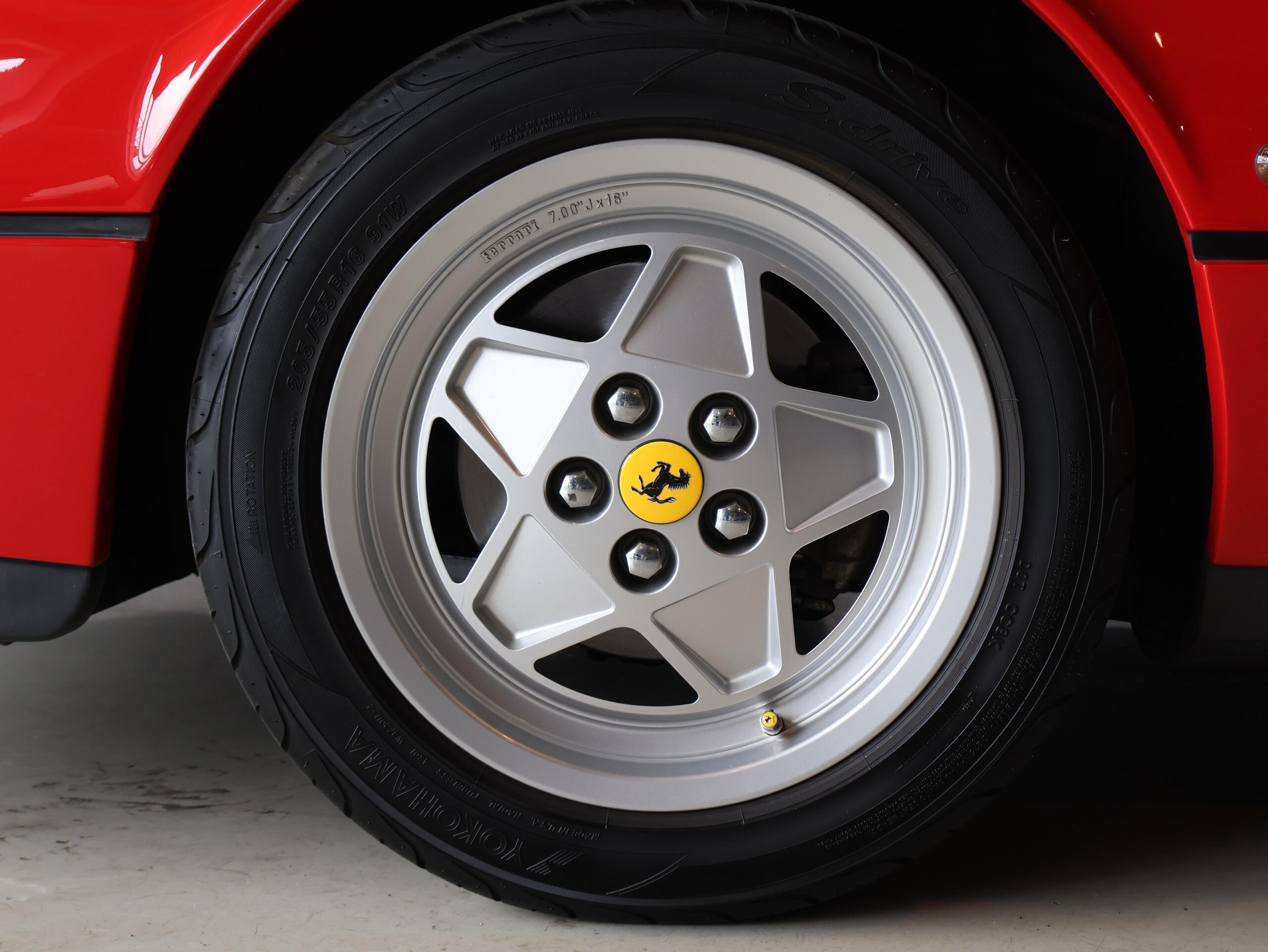 1989 Ferrari 328GTS — Photo 42 / 52