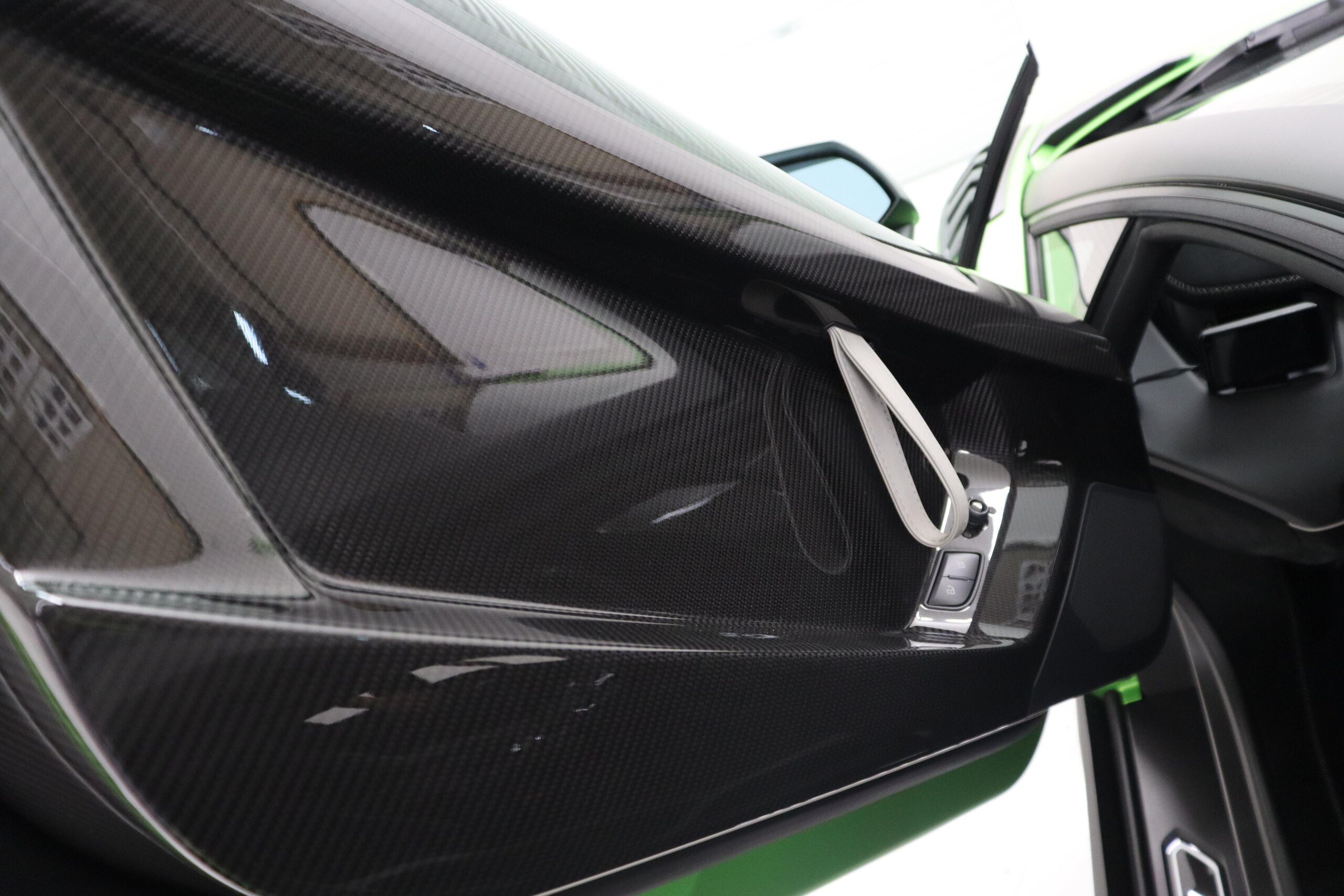 2019 Lamborghini Aventador SVJ — Photo 15 / 28