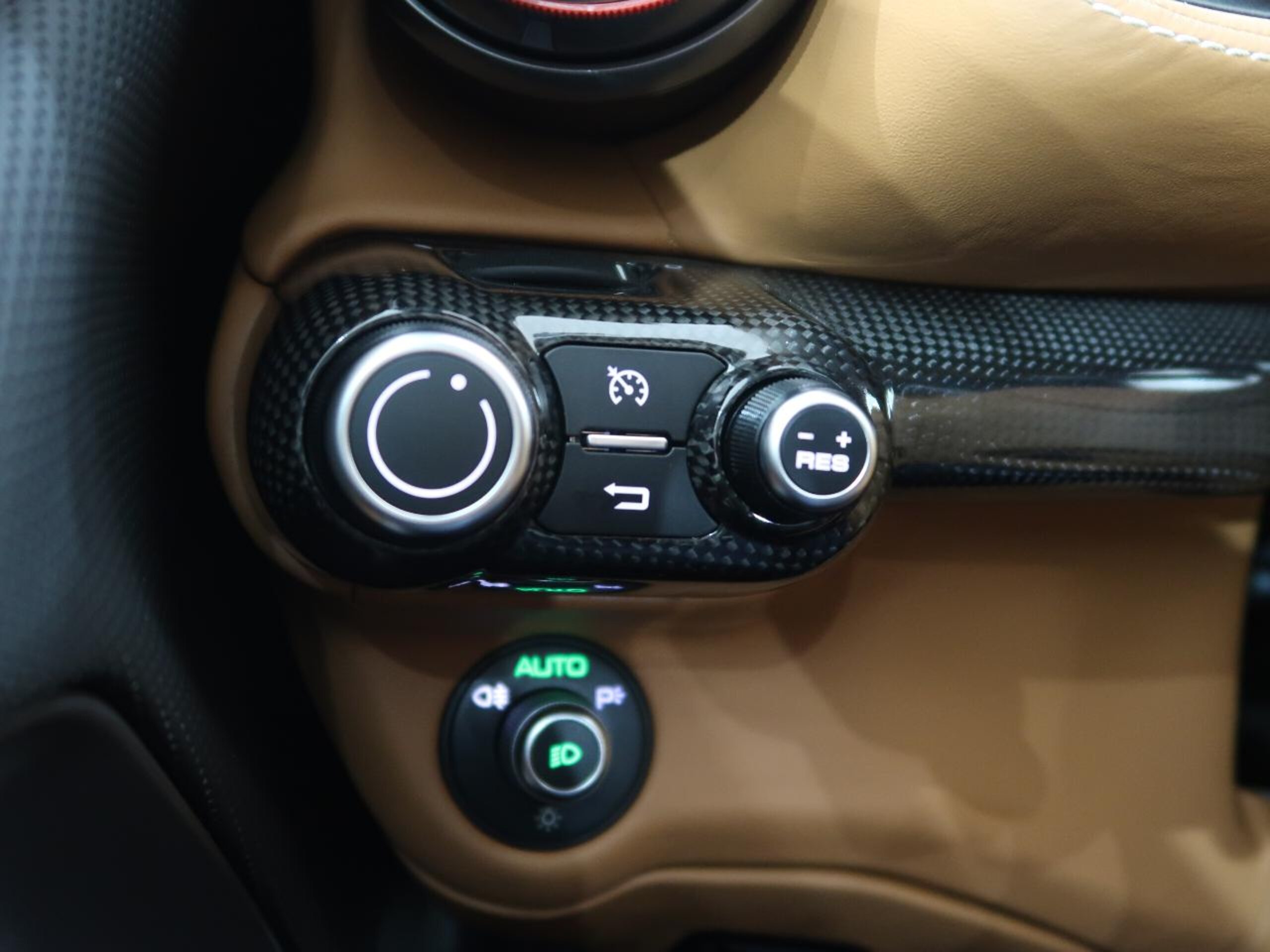 2018 Ferrari 812 Superfast — Photo 24 / 51