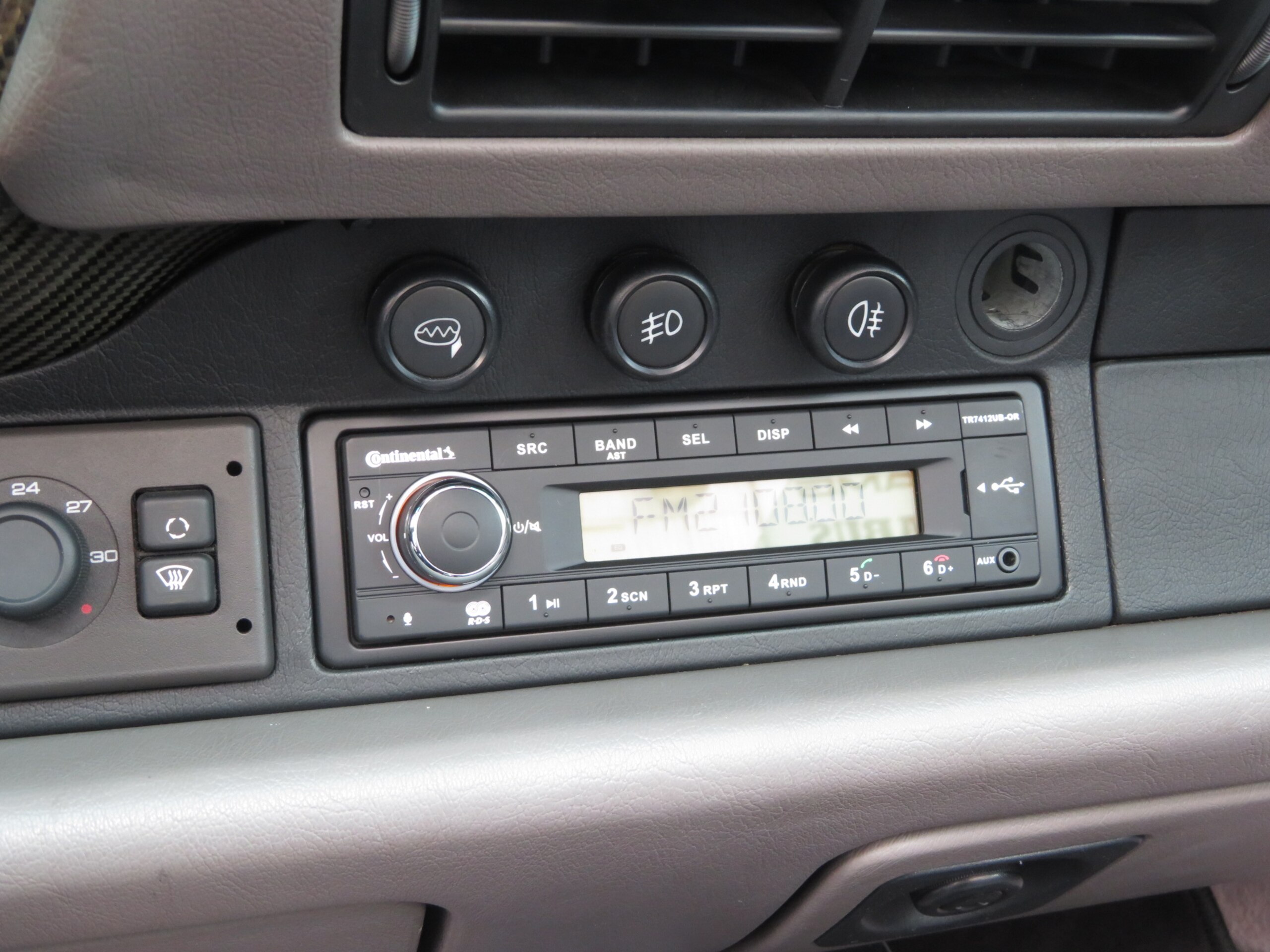 1995 Porsche 911 Cabriolet — Photo 14 / 21