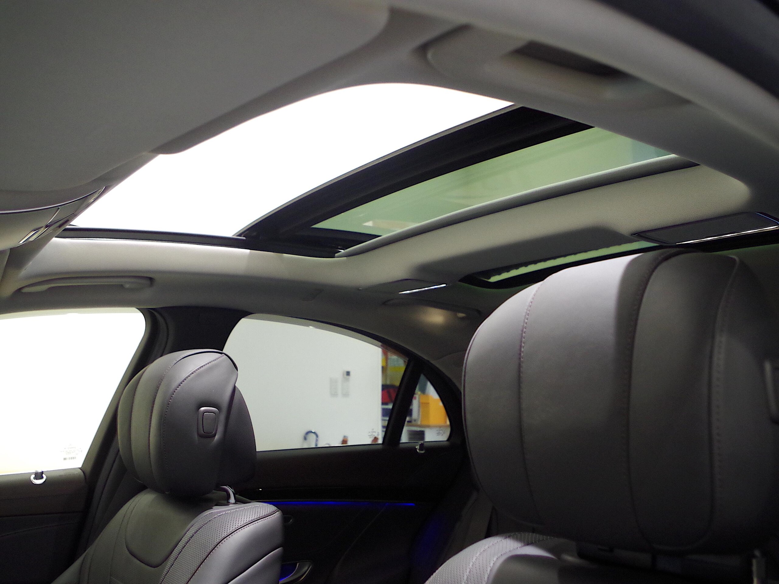 2017 Mercedes Benz S400 AMG Line — Photo 8 / 21