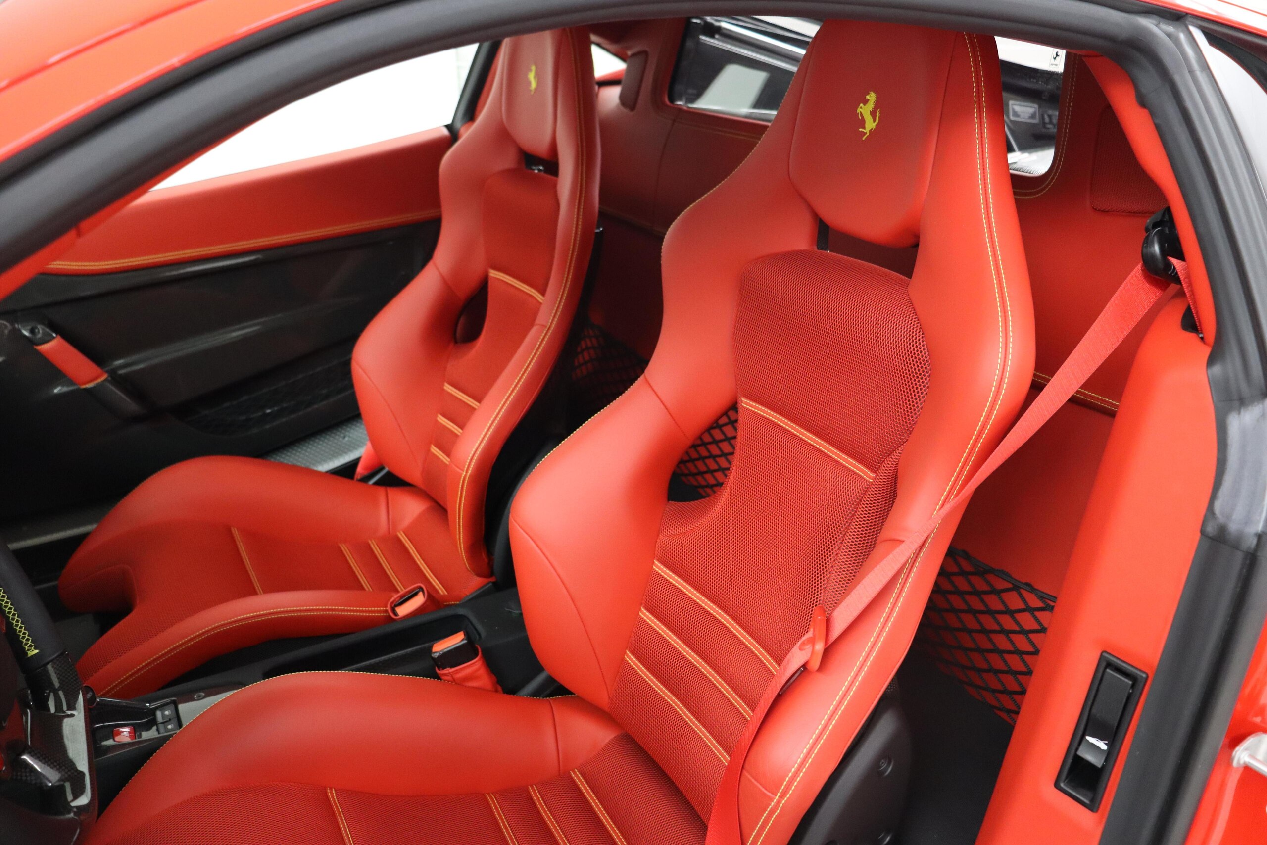 2015 Ferrari 458 Speciale — Photo 8 / 17