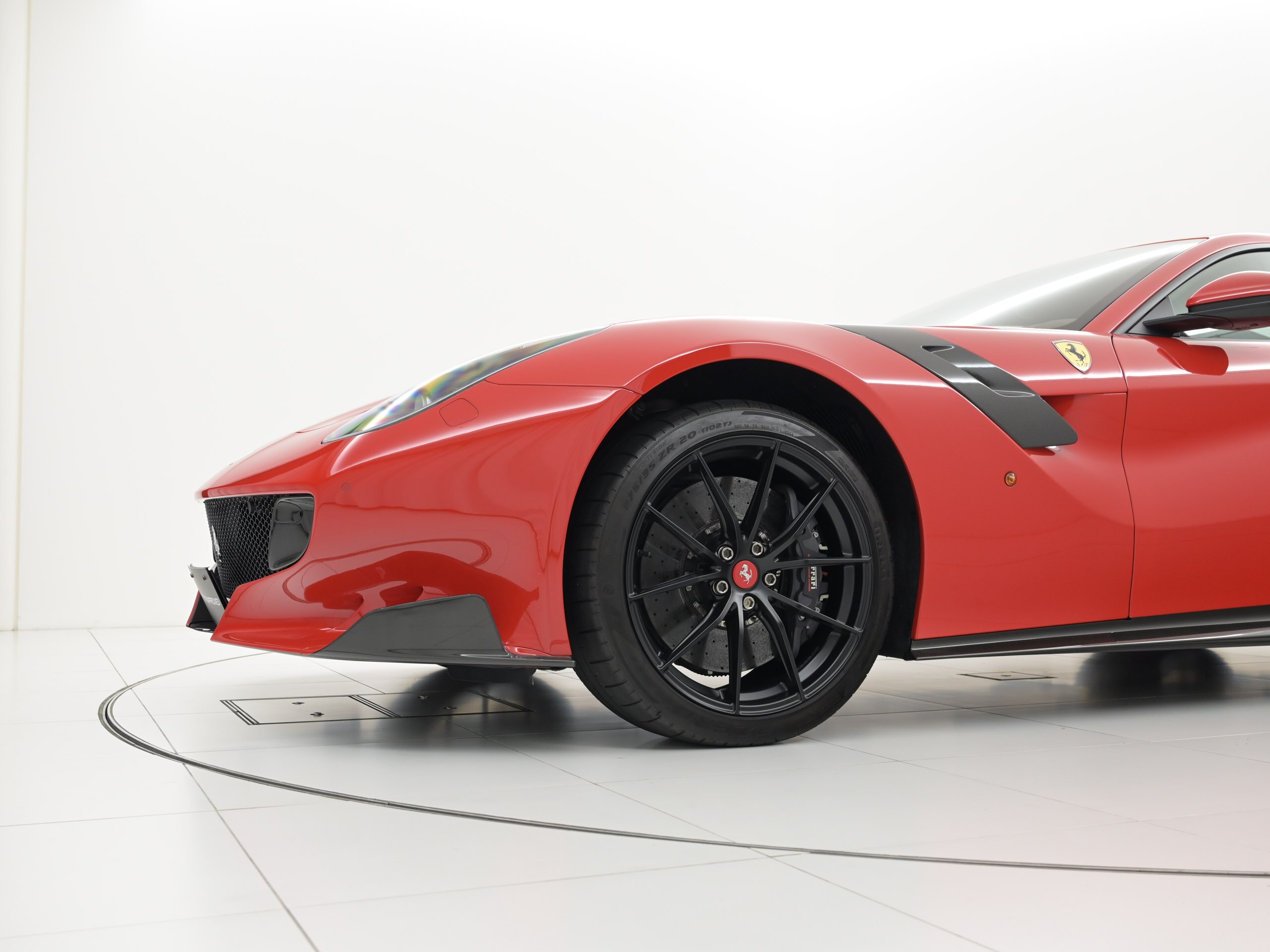 2016 Ferrari F12tdf — Photo 16 / 20