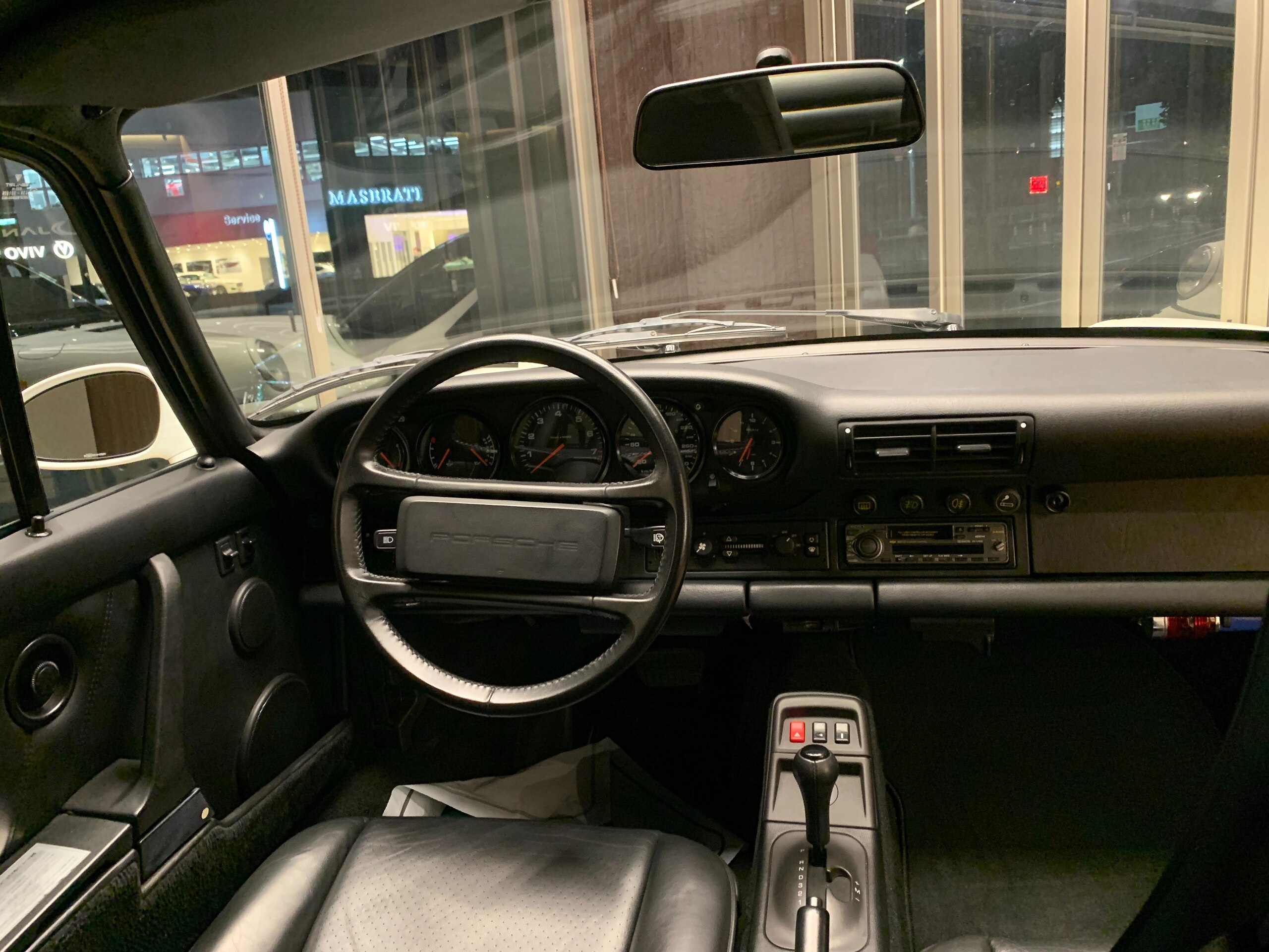 1991 Porsche 911 Carrera 2 — Photo 9 / 19