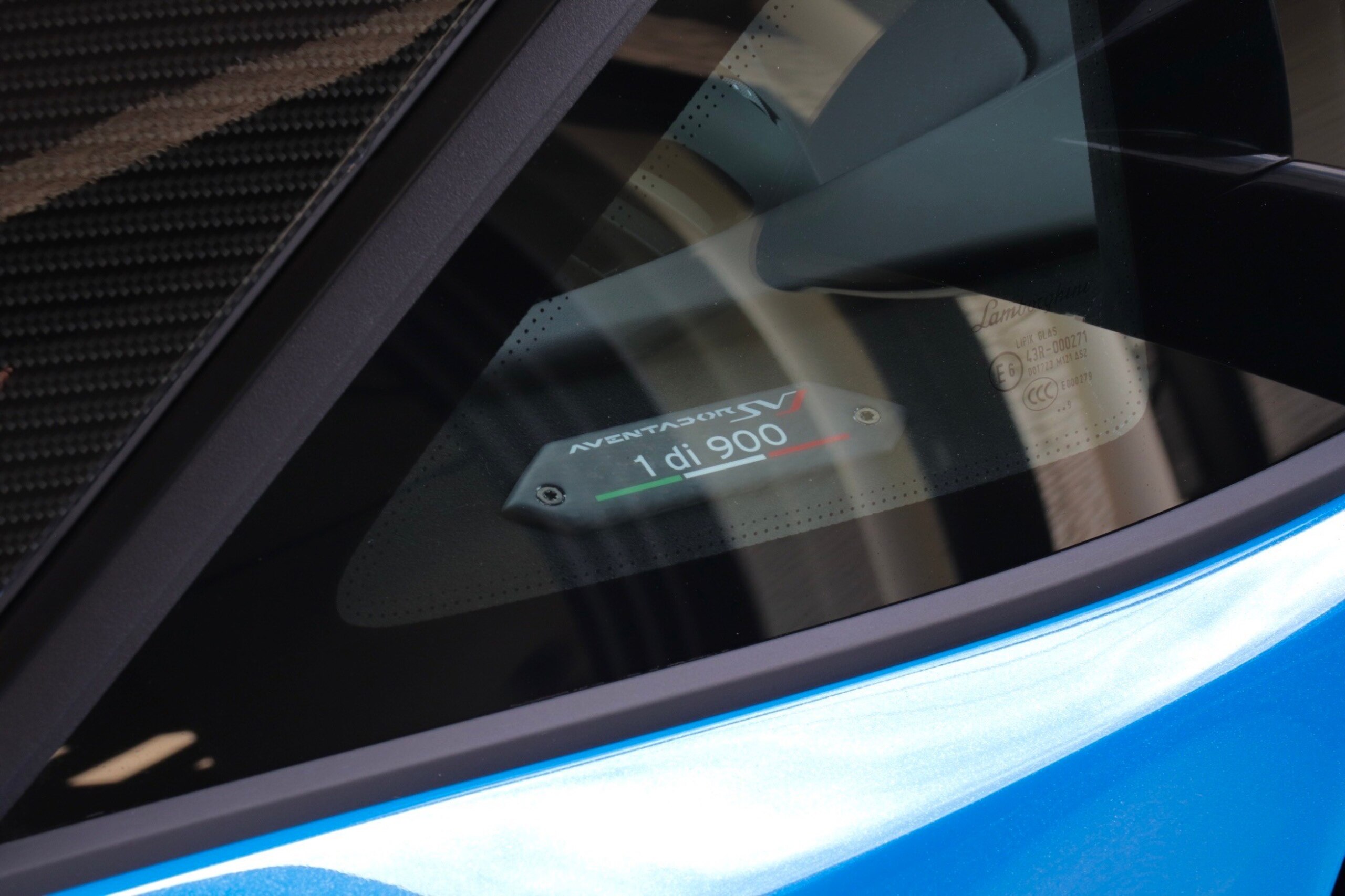 2020 Lamborghini Aventador SV — Photo 11 / 23