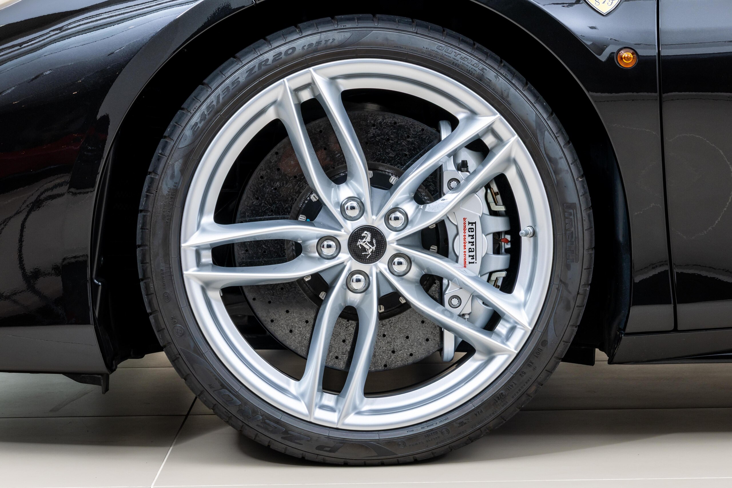 2016 Ferrari 488 Spider — Photo 13 / 35