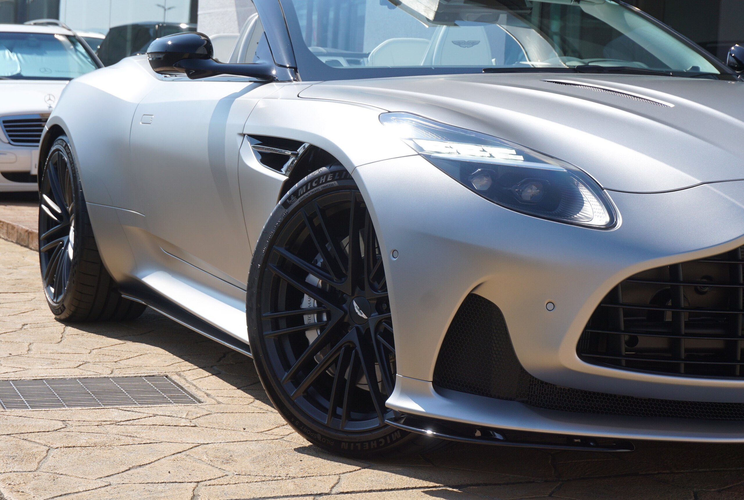 2024 Aston Martin DB12 Volante — Photo 42 / 45