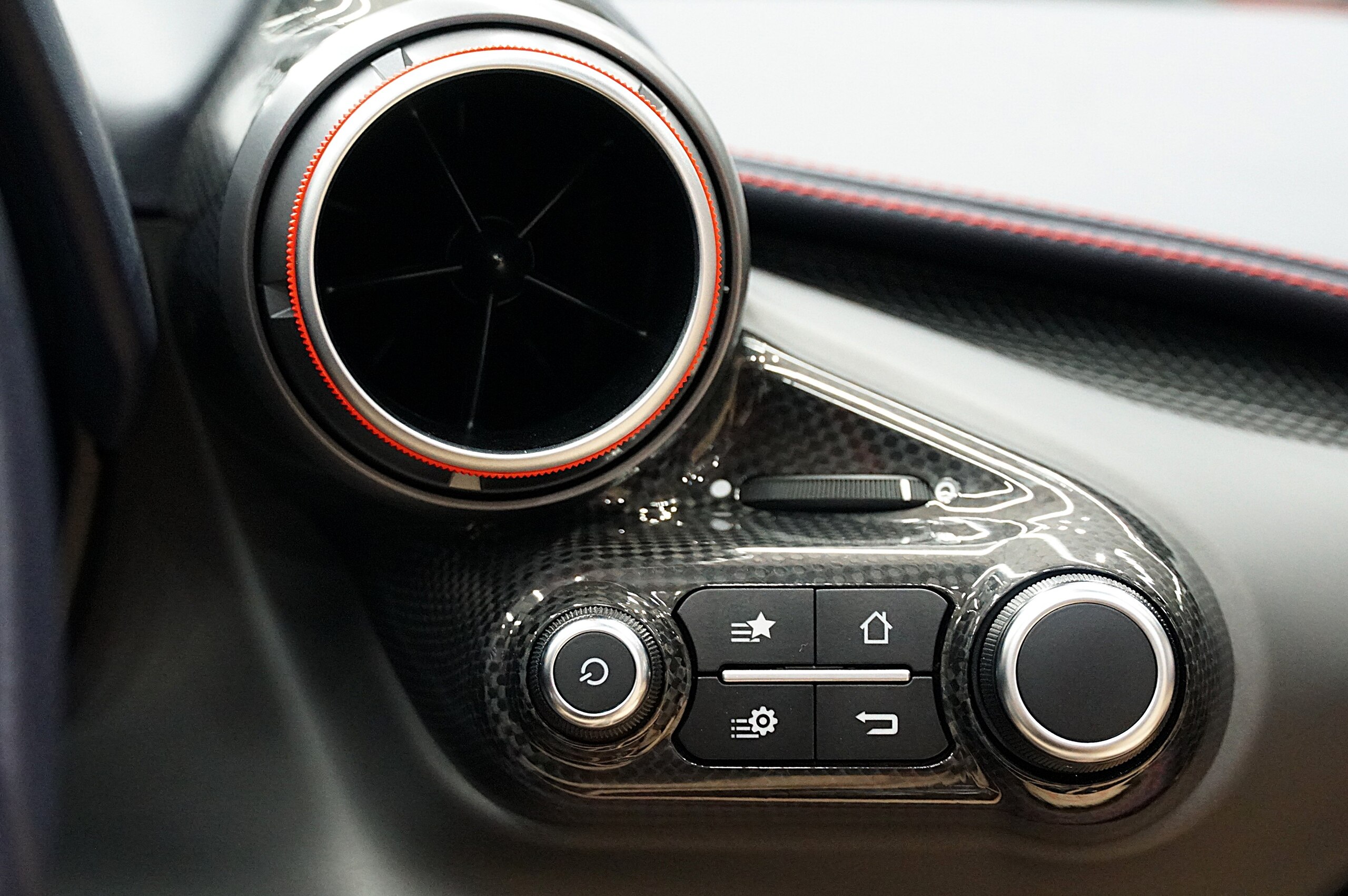 2022 Ferrari F8 Spider — Photo 23 / 52