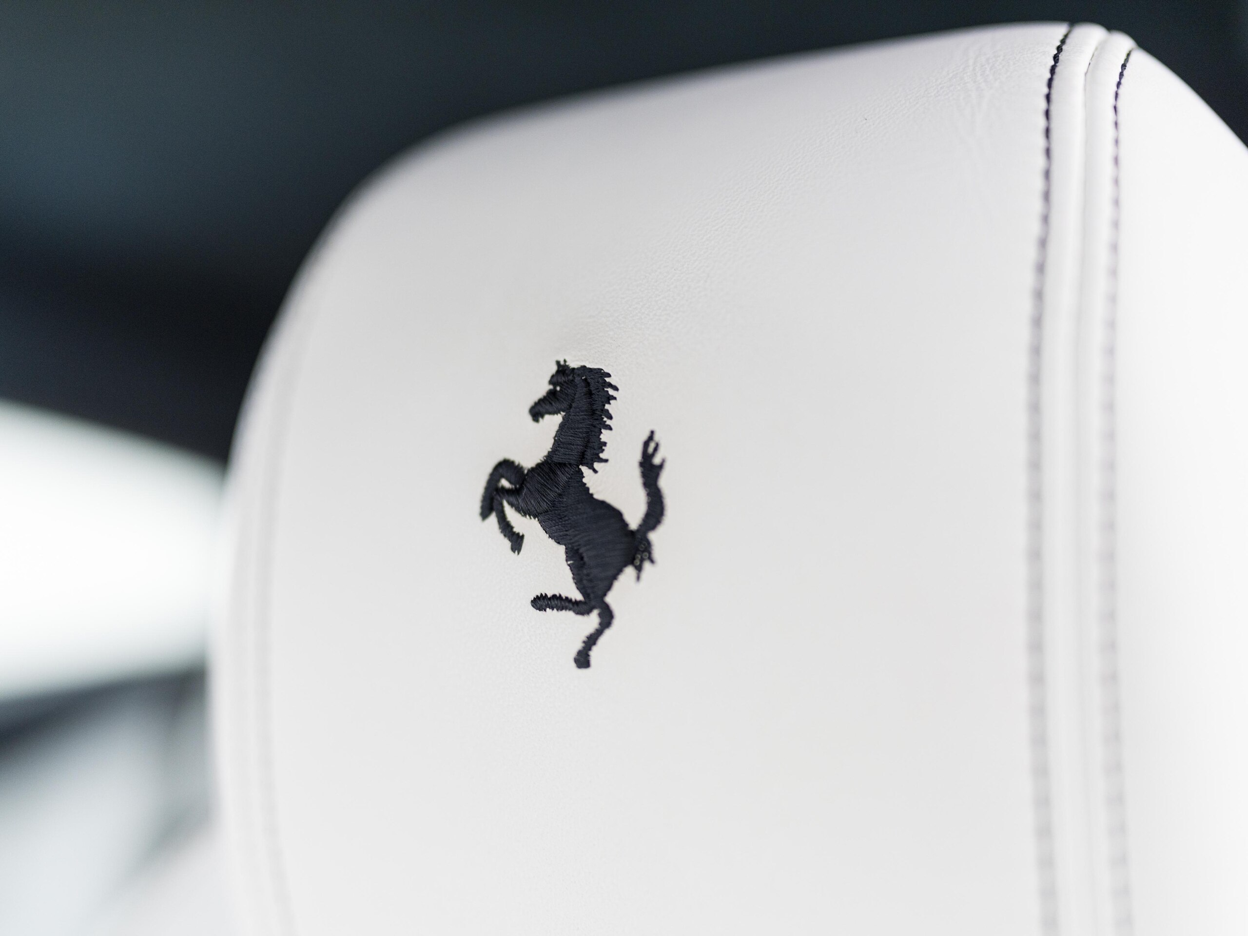 2020 Ferrari GTC4Lusso — Photo 15 / 29