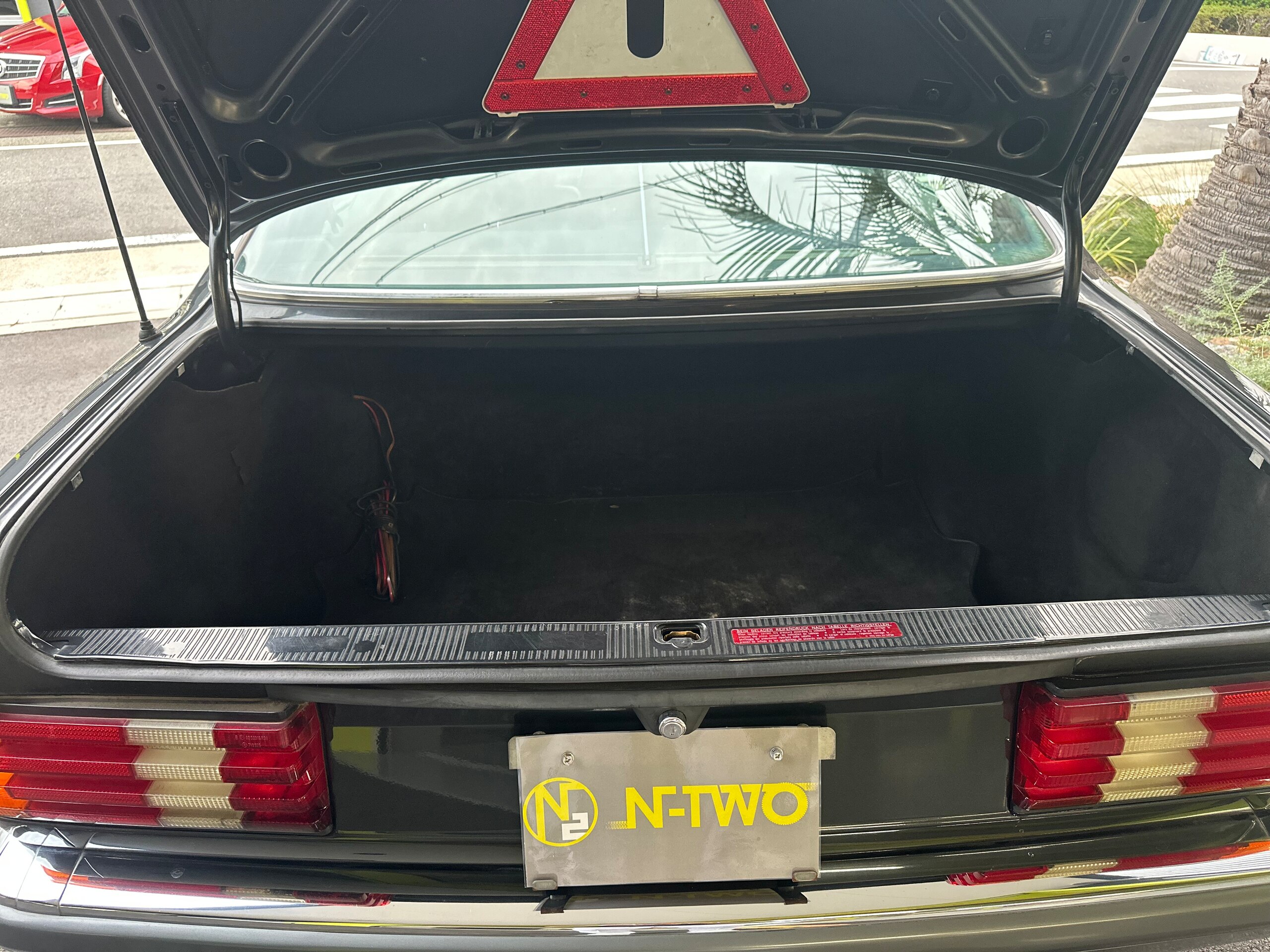 1991 Mercedes Benz 560SEC — Photo 17 / 17