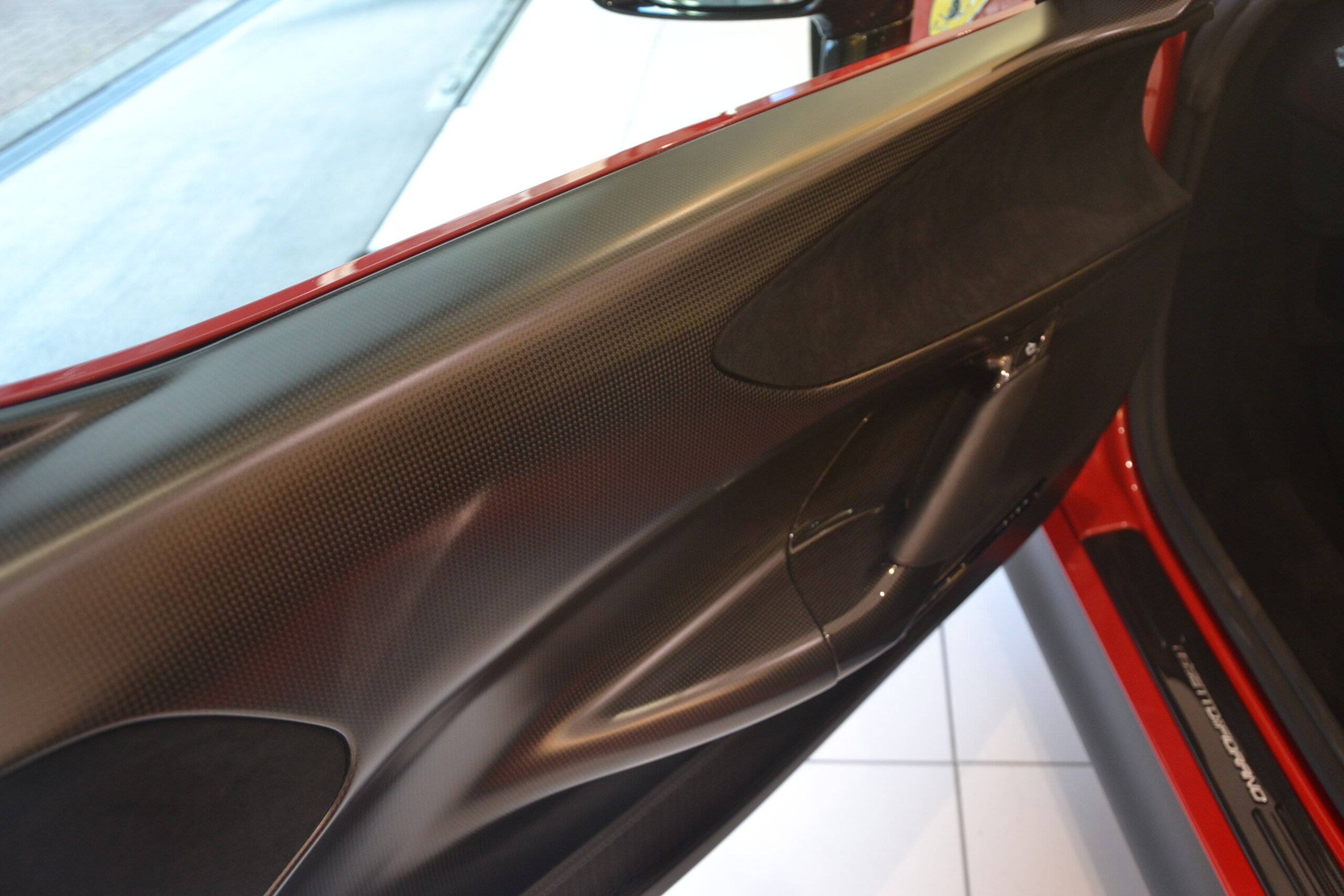 2021 Ferrari SF90 Stradale — Photo 11 / 19