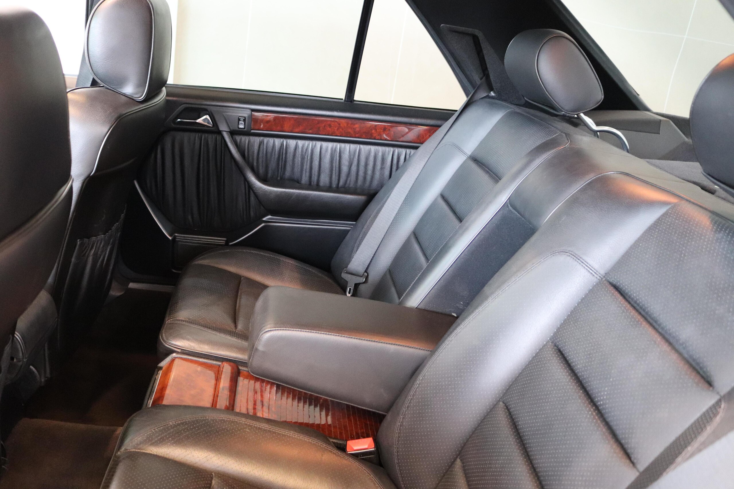 1993 Mercedes Benz E500 — Photo 17 / 21