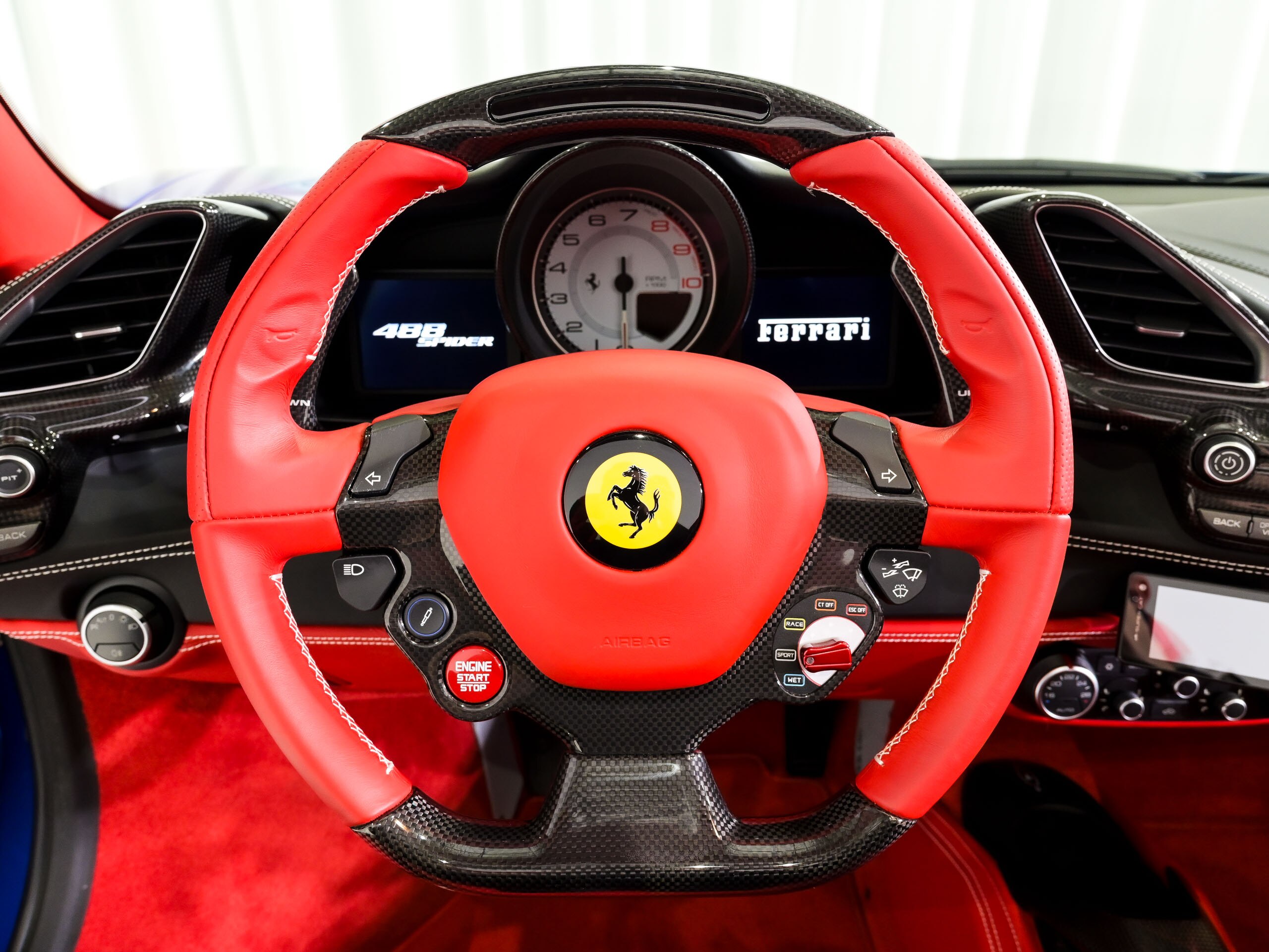 2018 Ferrari 488 Spider — Photo 13 / 22
