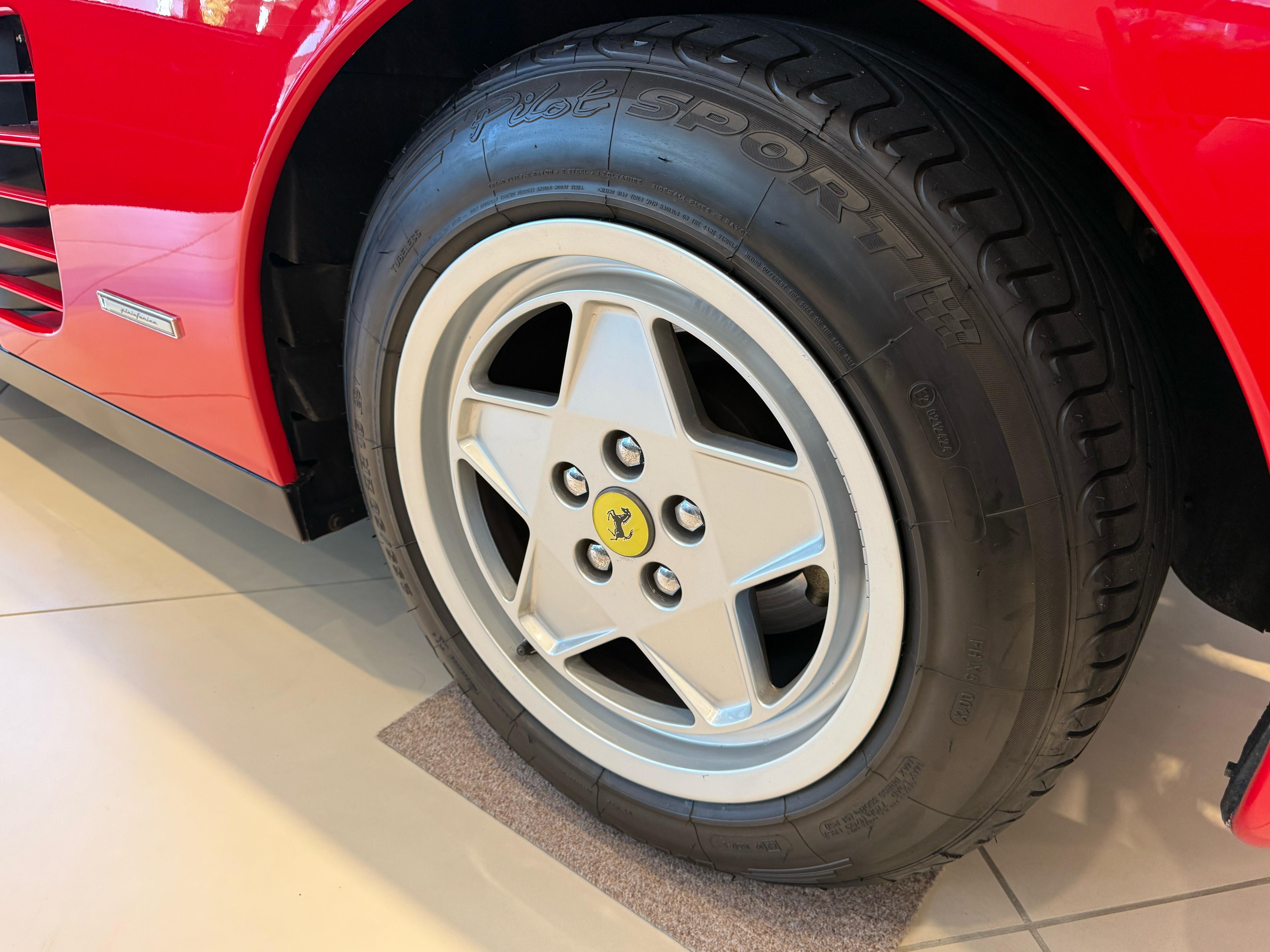 1989 Ferrari Testarossa — Photo 19 / 24