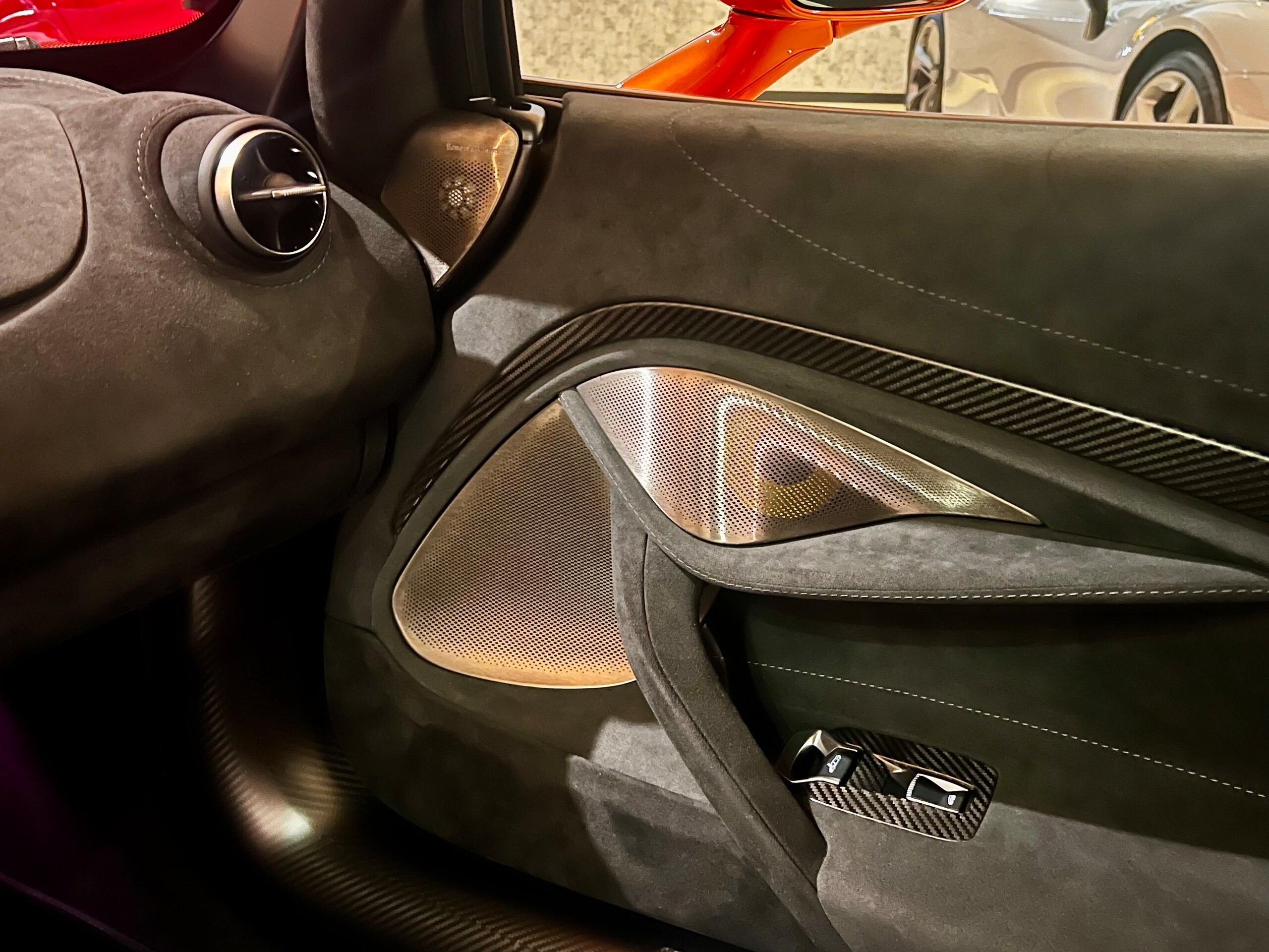 2018 McLaren 720S — Photo 11 / 20