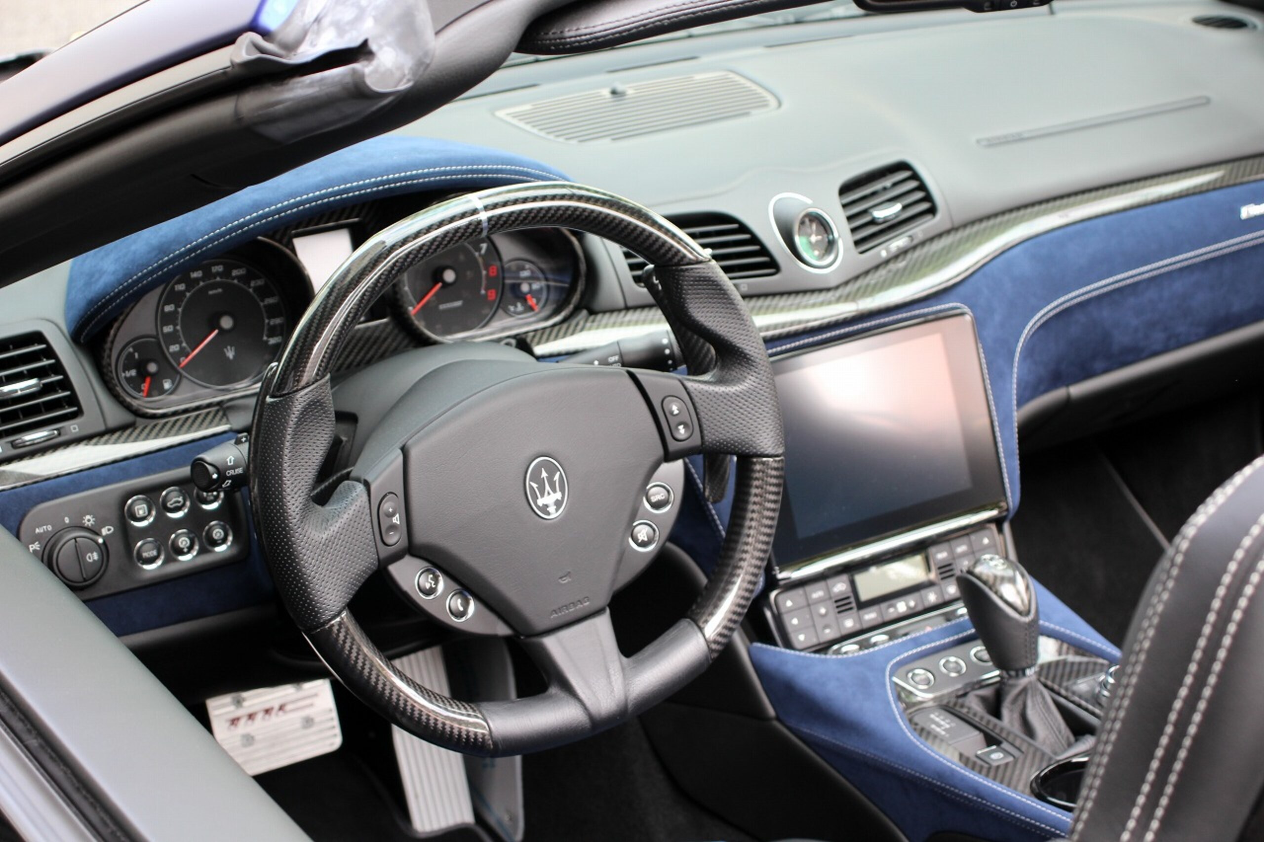 2021 Maserati GranCabrio MC — Photo 12 / 25