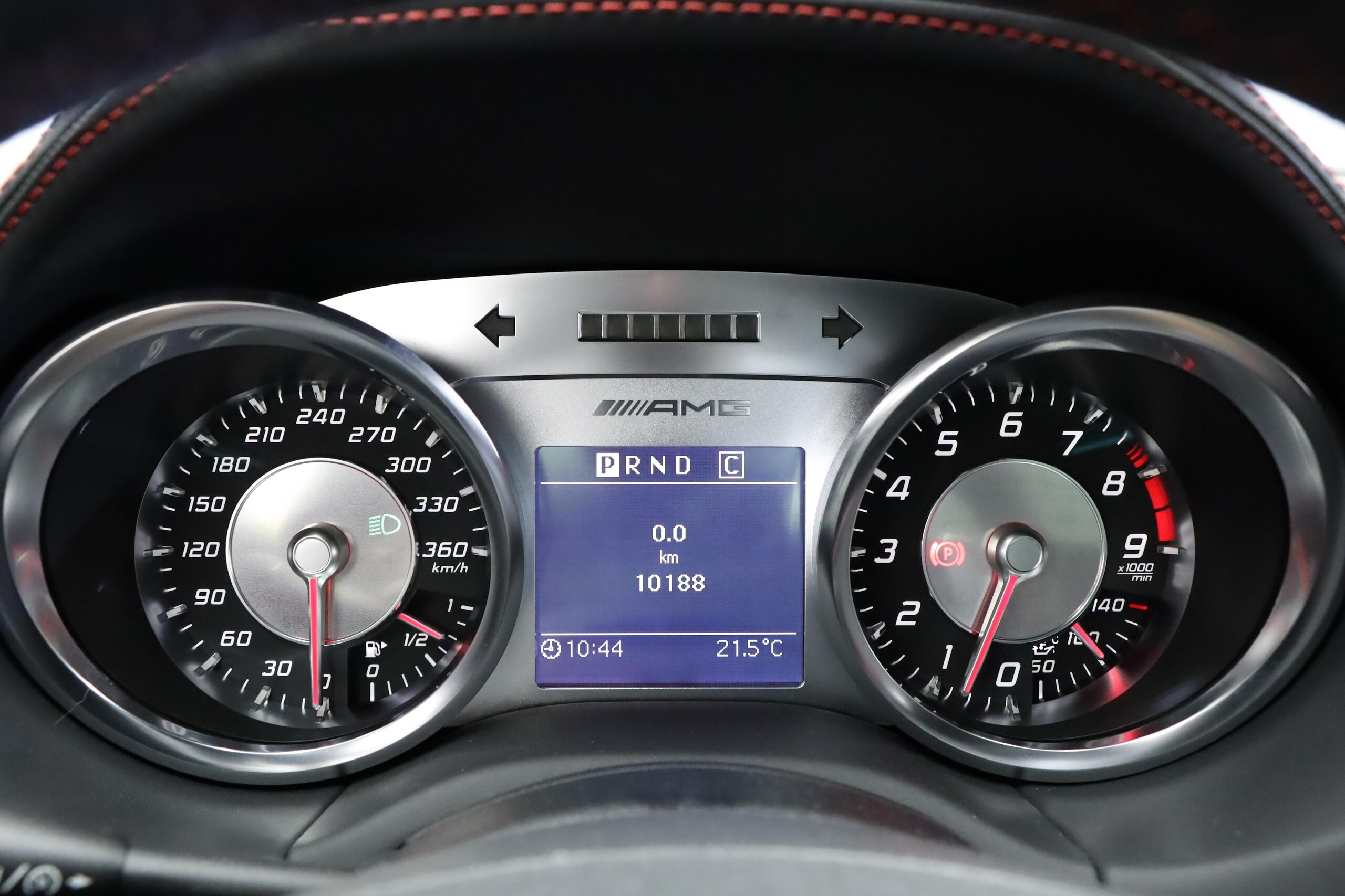 2013 Mercedes Benz SLS AMG — Photo 12 / 22