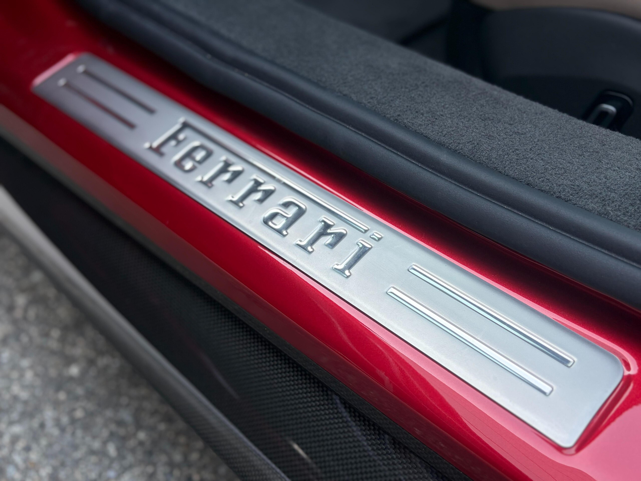 2025 Ferrari 296GTB — Photo 31 / 33