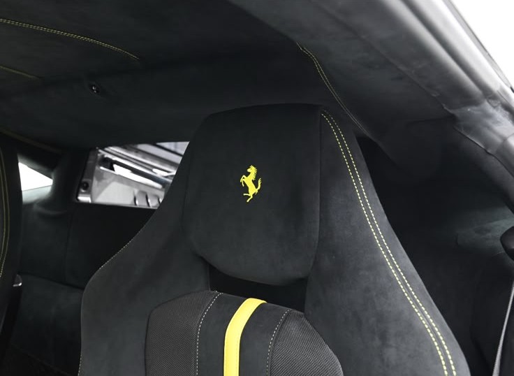 2020 Ferrari 488 Pista — Photo 15 / 22