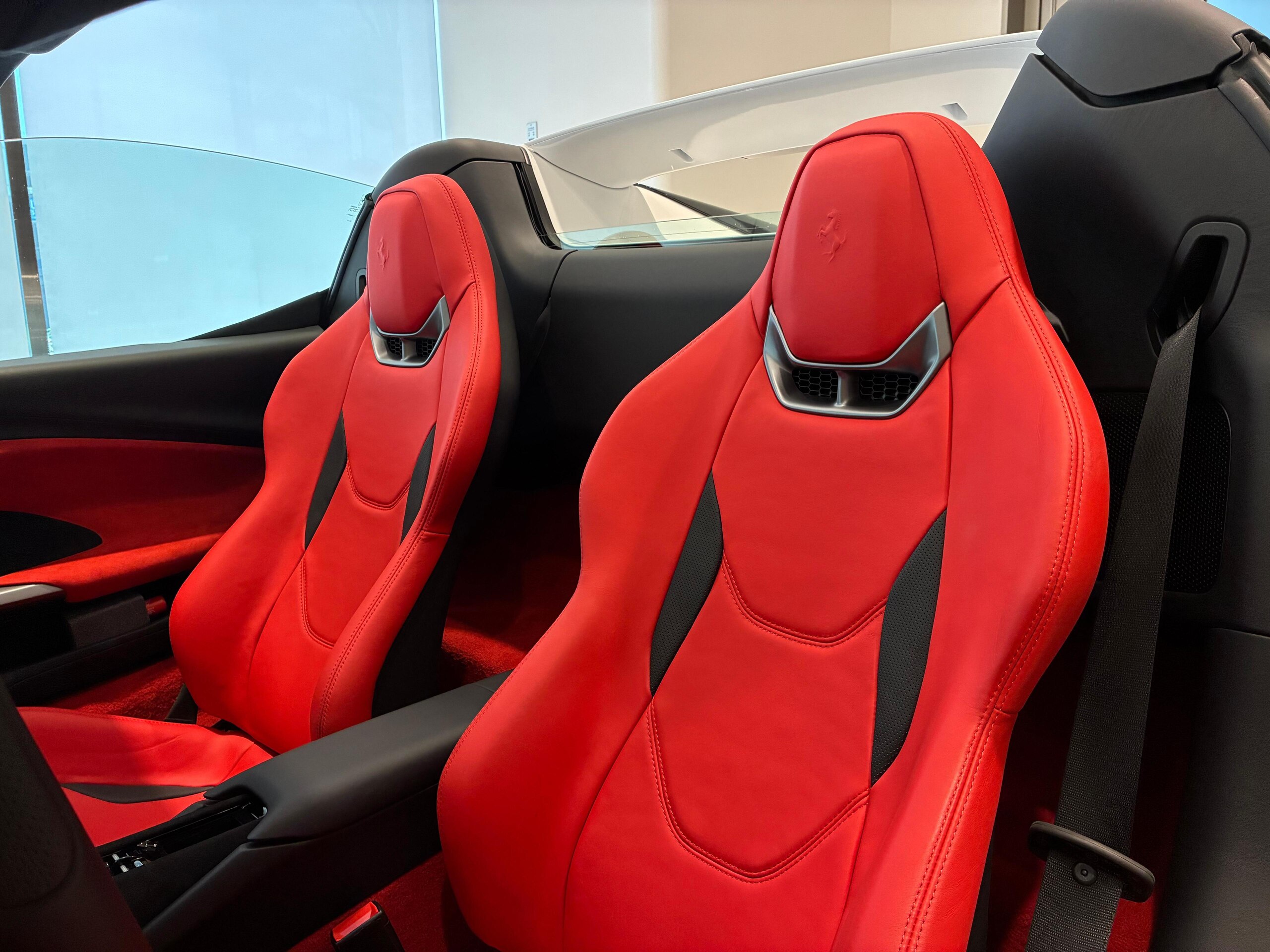 2025 Ferrari 296GTS — Photo 44 / 76