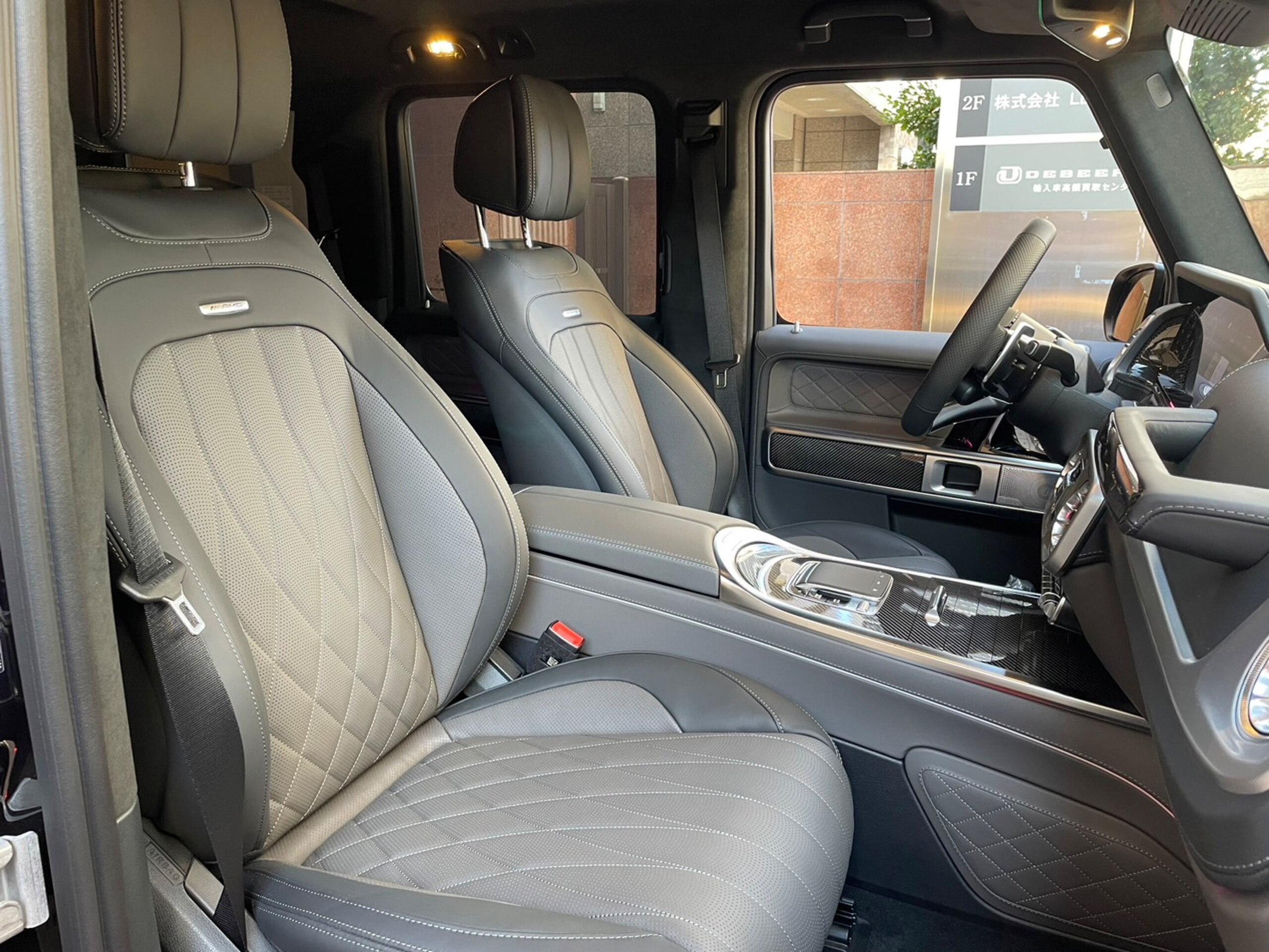 2024 Mercedes Benz G63 AMG — Photo 16 / 20