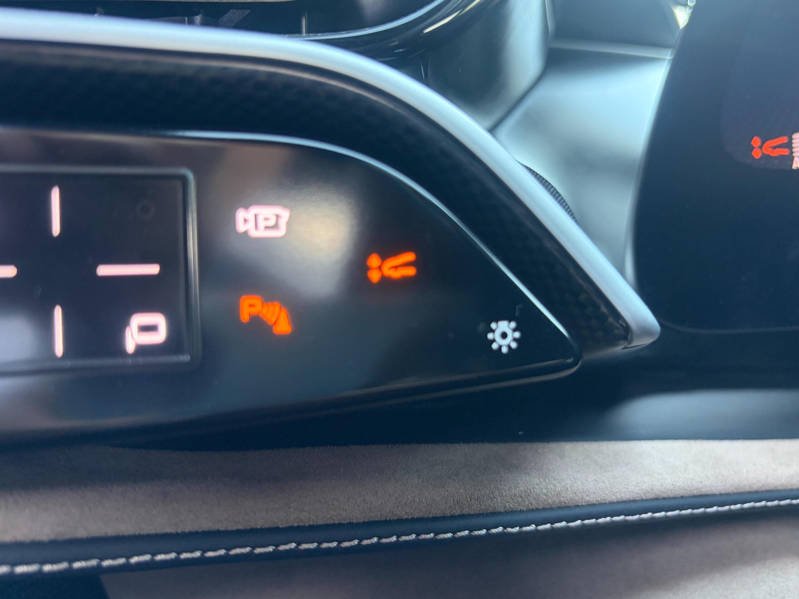 2025 Ferrari 296GTB — Photo 24 / 33
