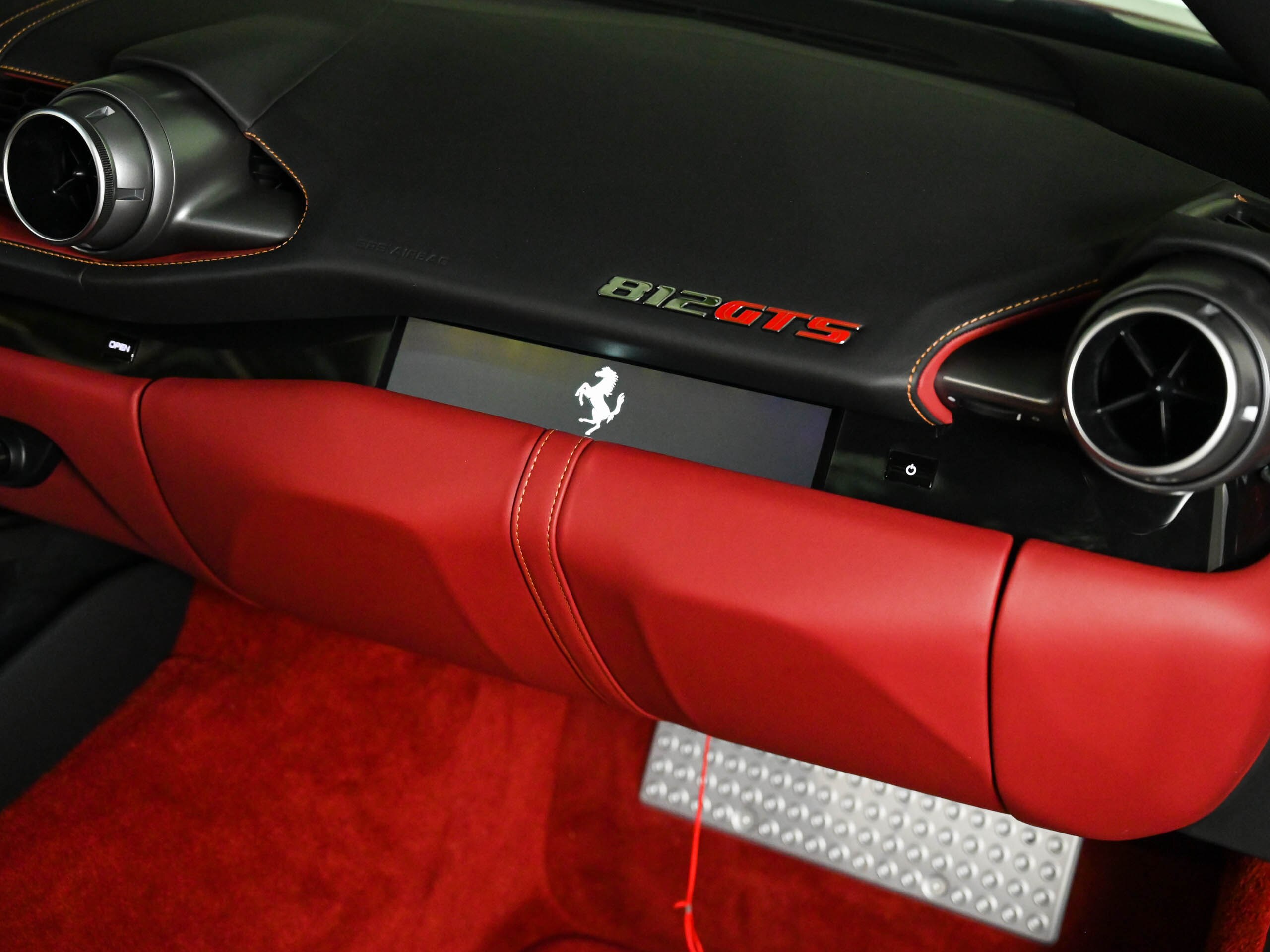 2022 Ferrari 812GTS — Photo 11 / 14