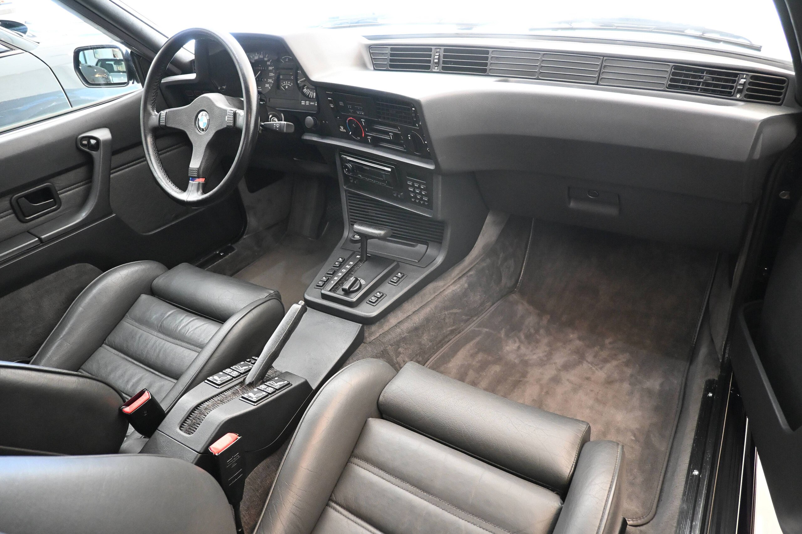 1988 BMW 635CSi — Photo 7 / 13