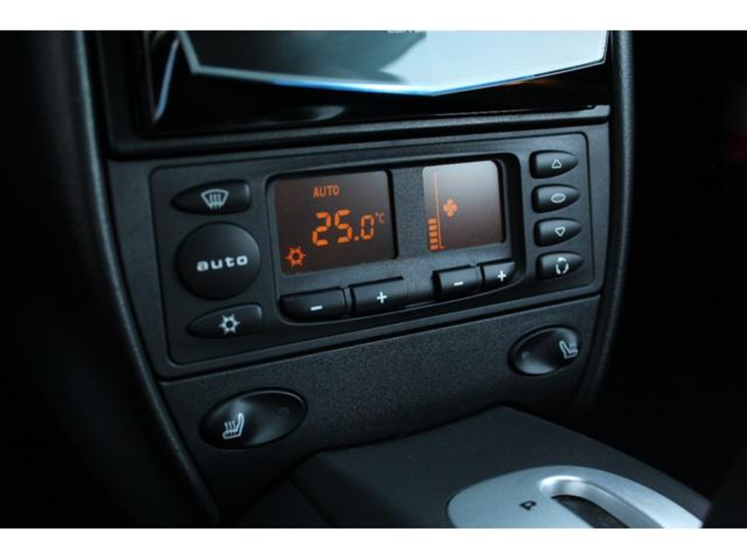 2004 Porsche 911 Carrera — Photo 16 / 20