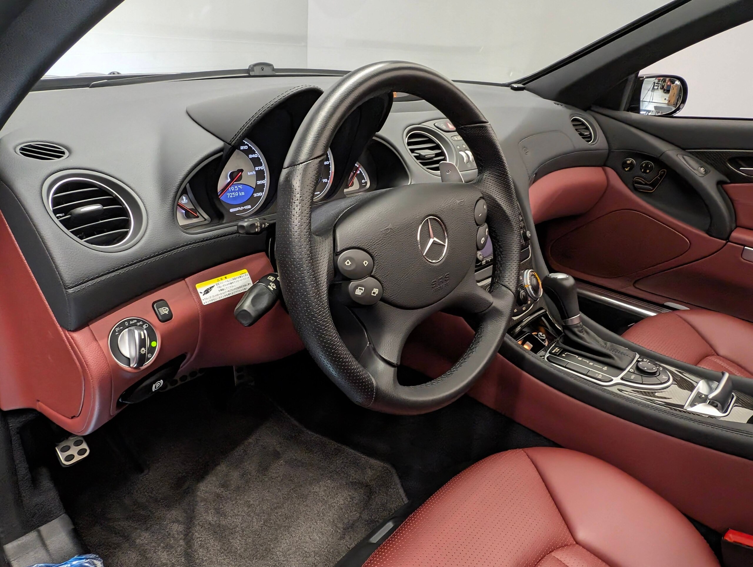 2006 Mercedes Benz SL55 AMG — Photo 11 / 22