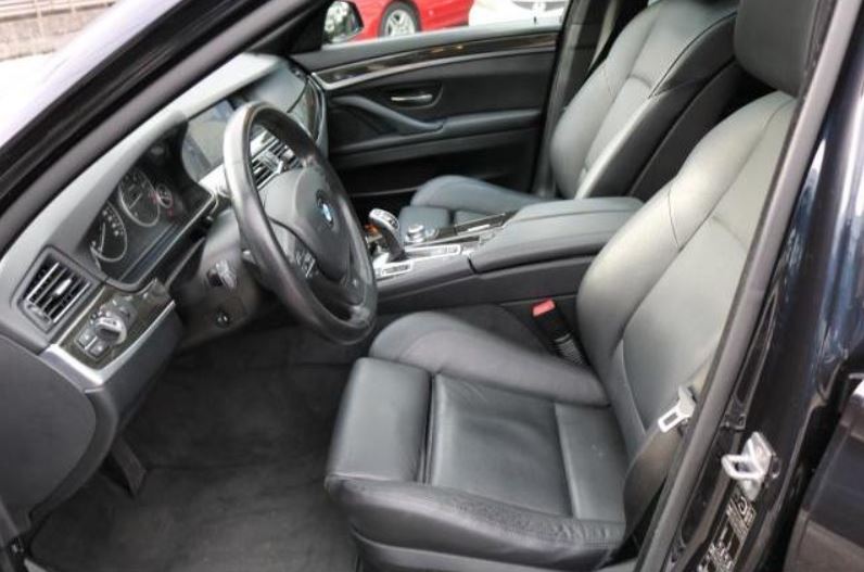 2011 BMW 528i M Sport — Photo 8 / 11