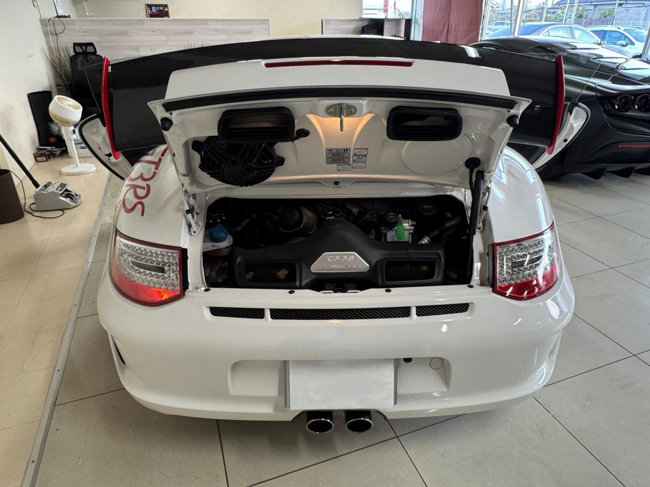 2011 Porsche 911 GT3 RS — Photo 14 / 40